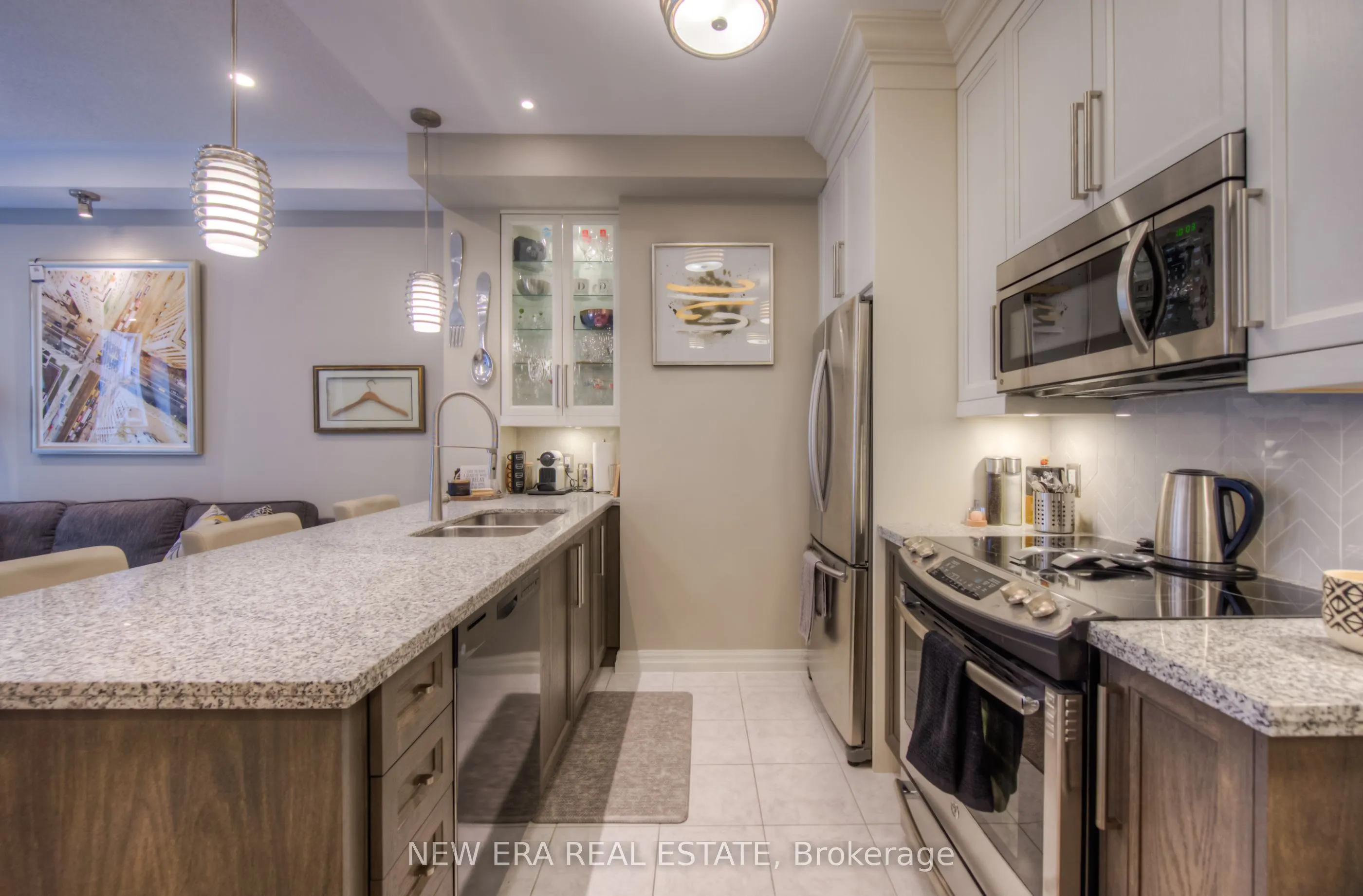 112 King Street E, #506