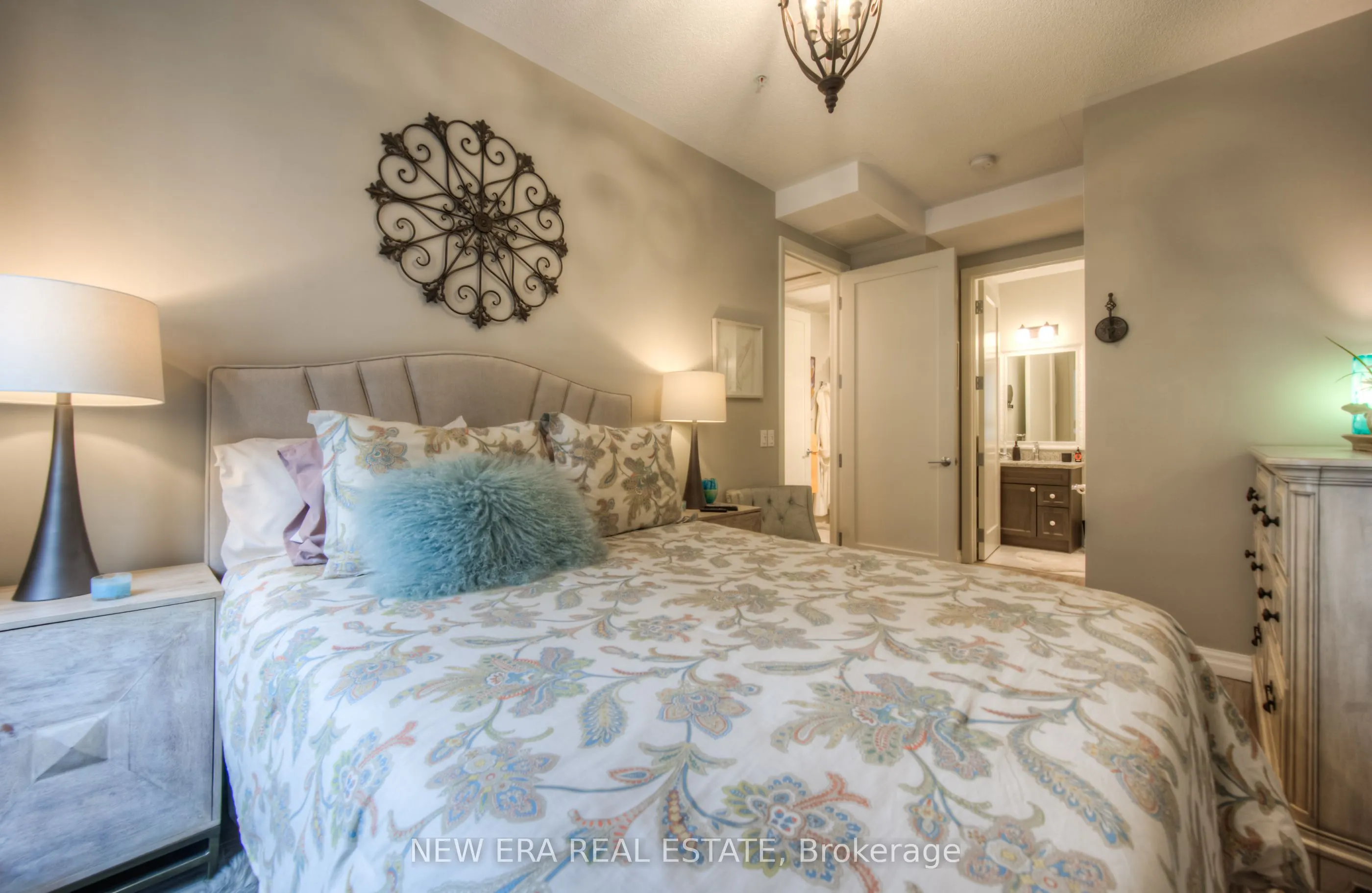 112 King Street E, #506