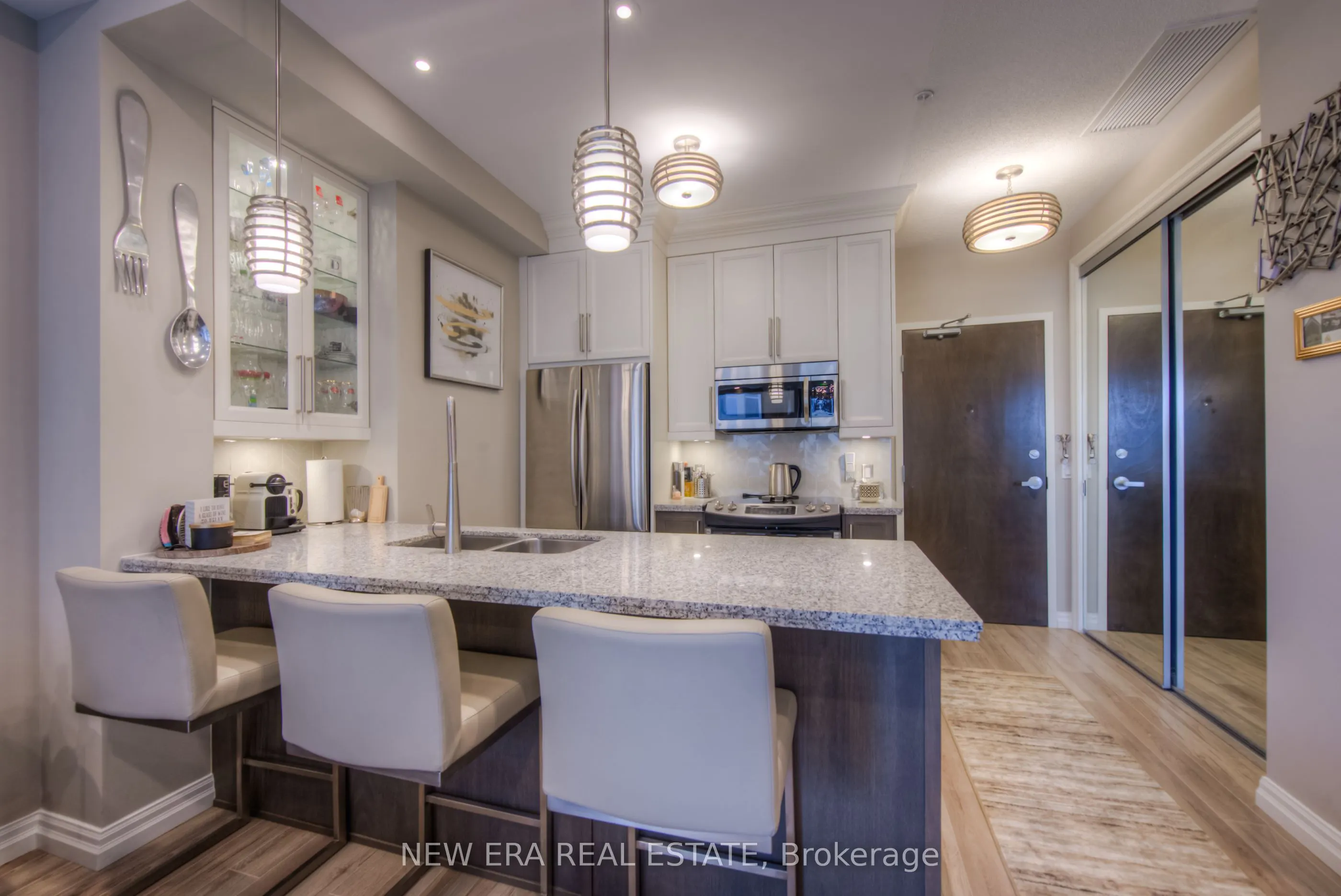 112 King Street E, #506