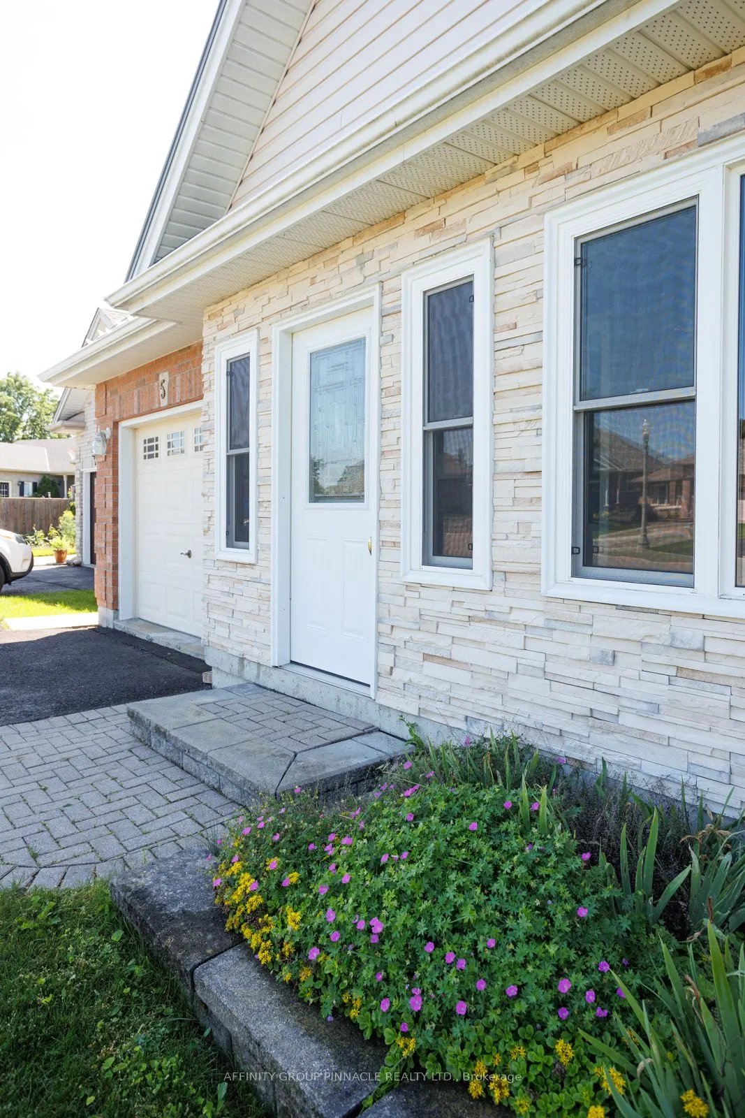 5 Susan Court