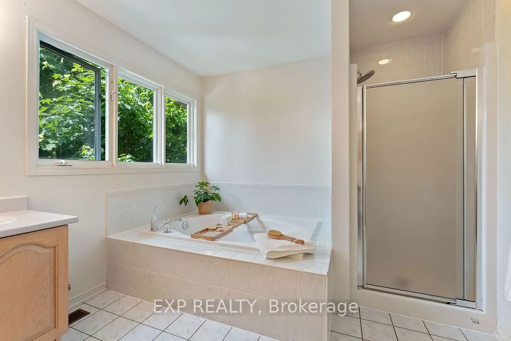 2 Bonnechere Drive
