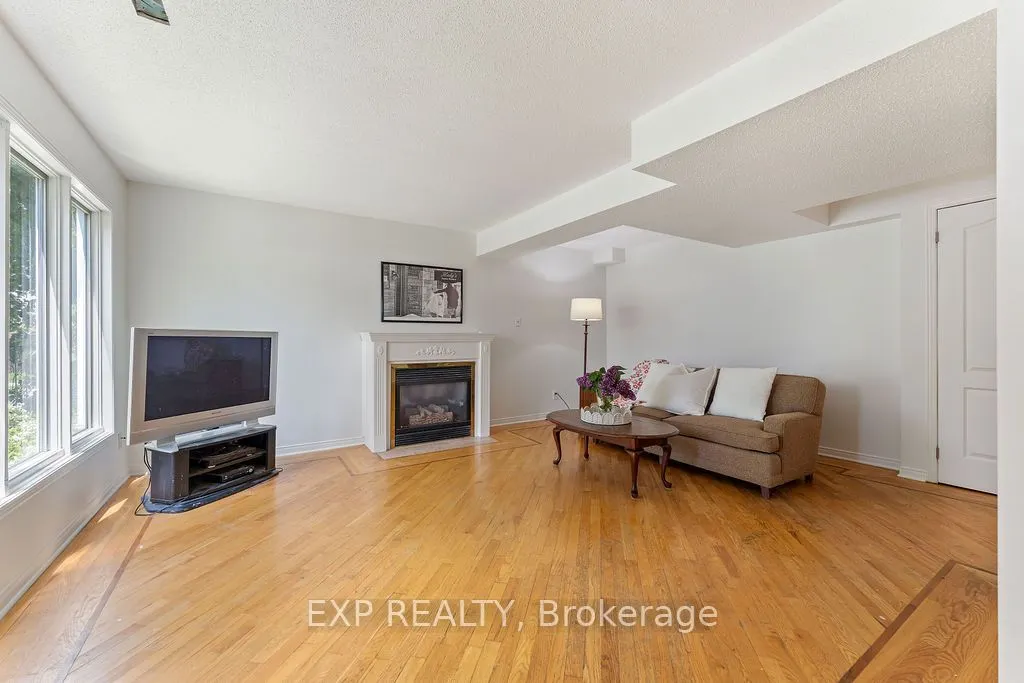 2 Bonnechere Drive