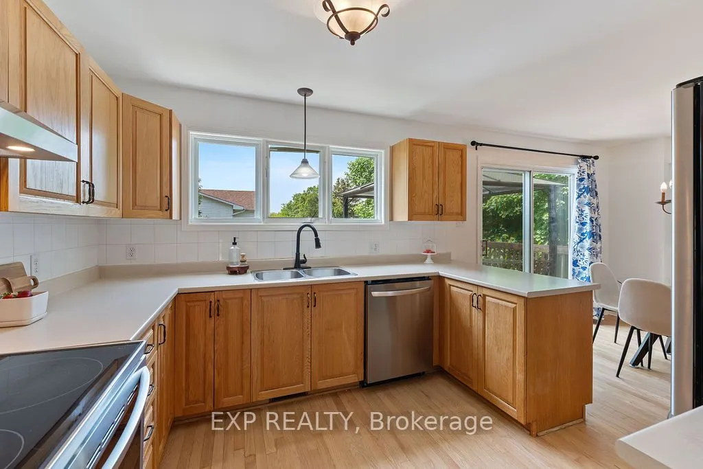 2 Bonnechere Drive