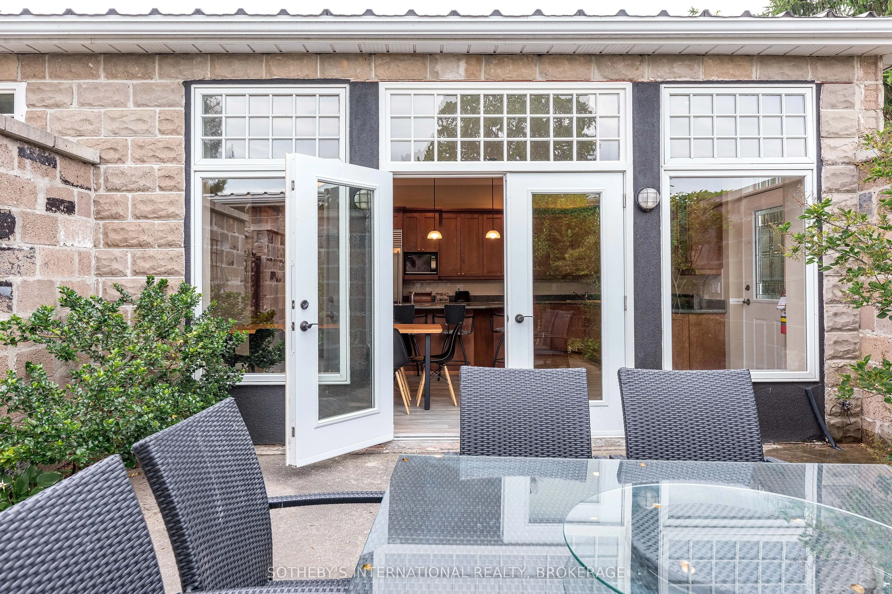 1339 LAKESHORE Road