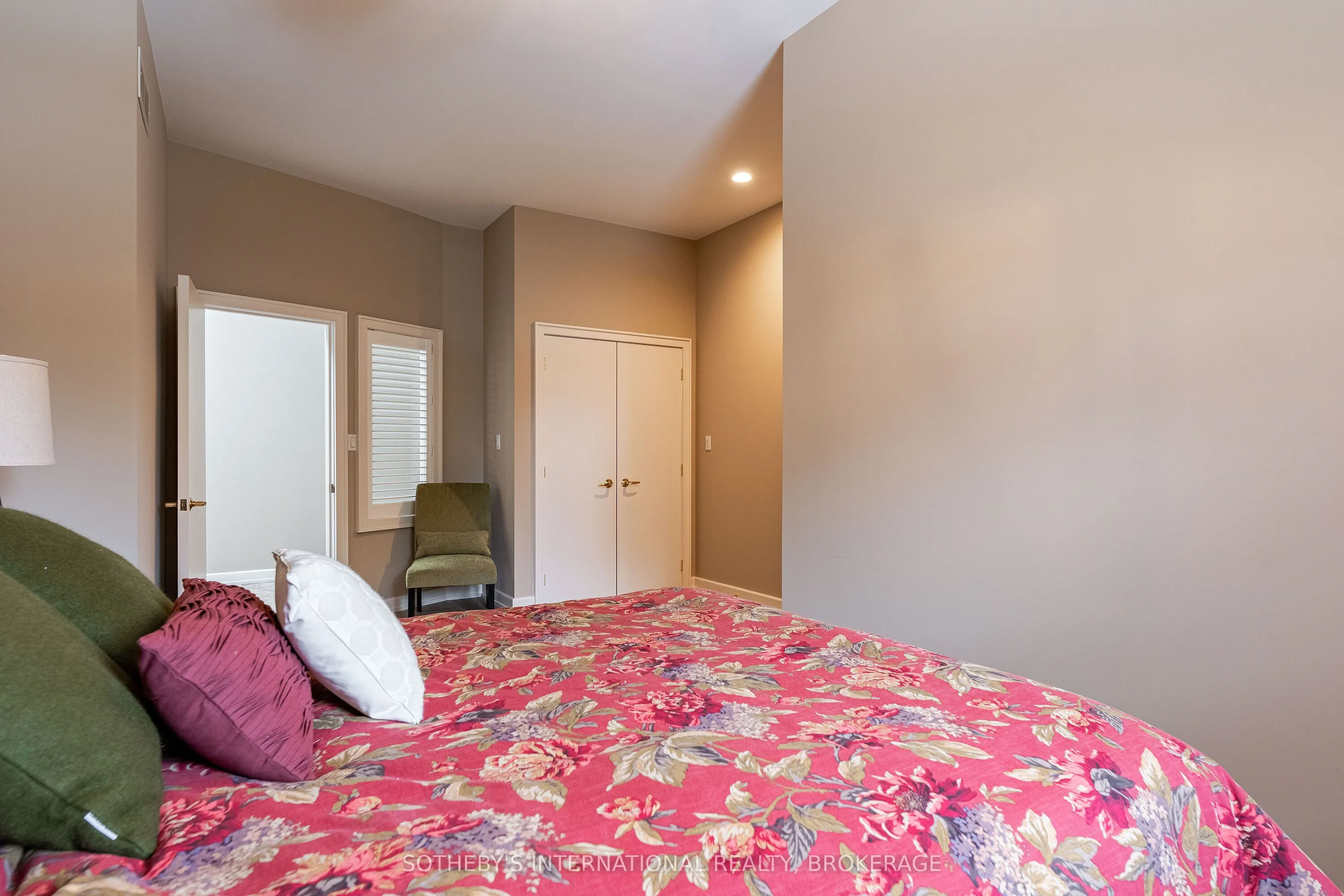 1339 LAKESHORE Road