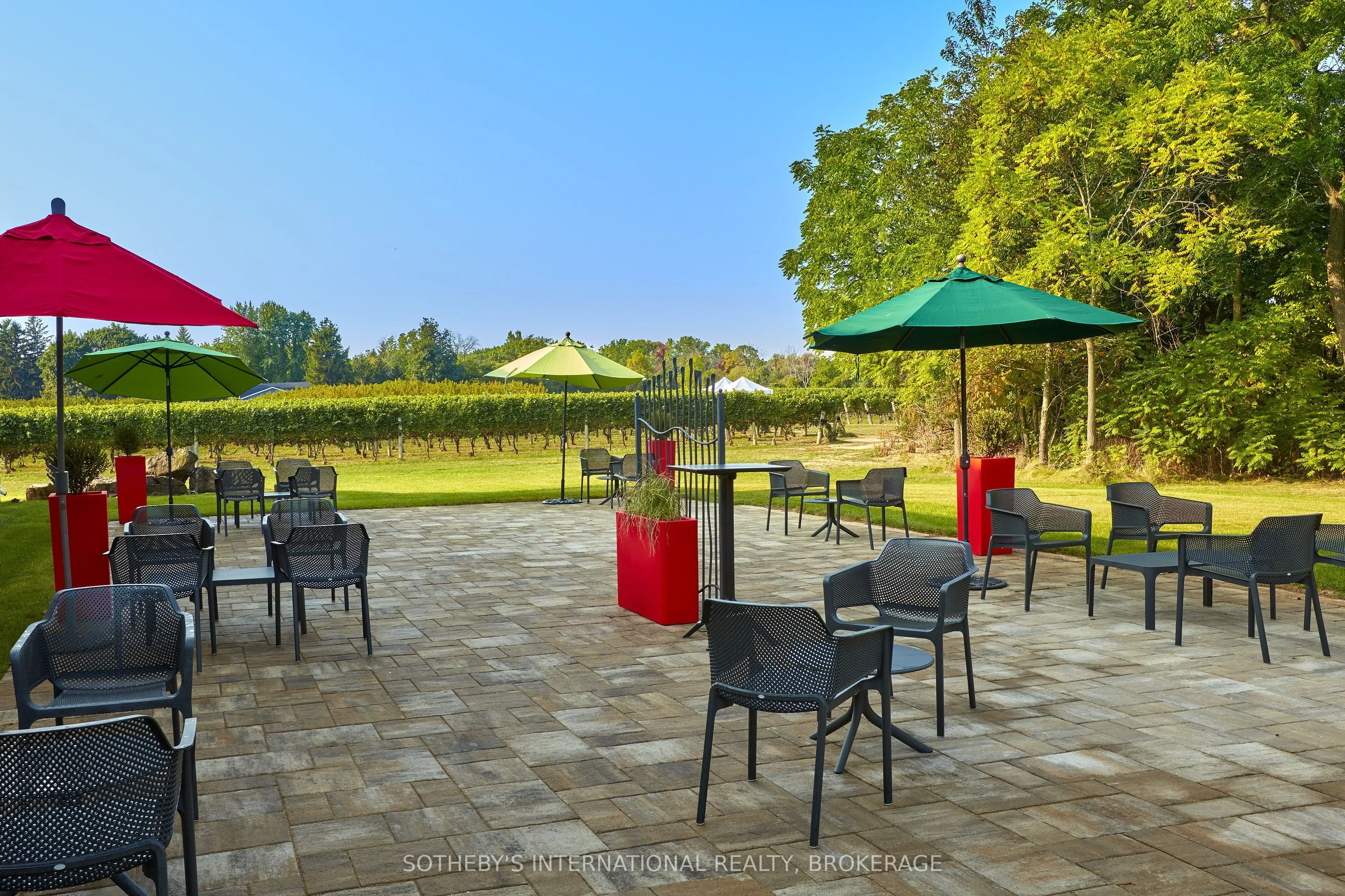 1339 LAKESHORE Road