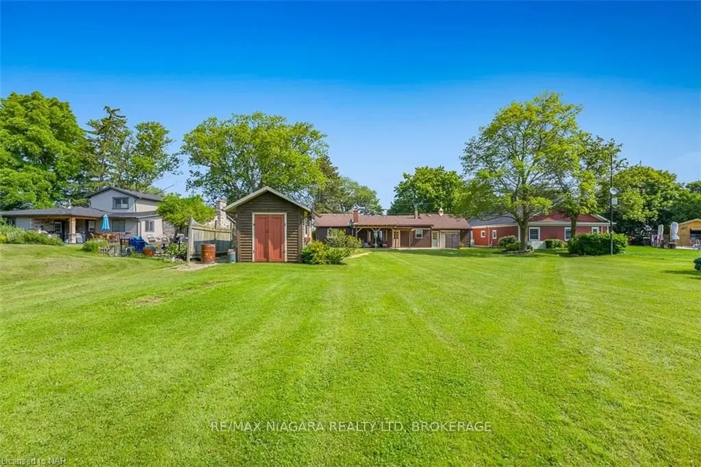 4446 Lakeside Drive