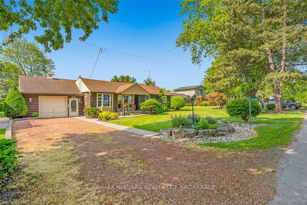4446 Lakeside Drive