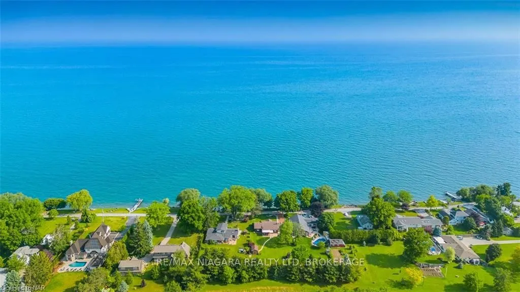 4446 Lakeside Drive