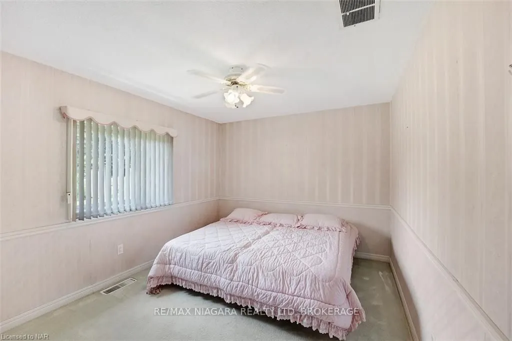 4446 Lakeside Drive