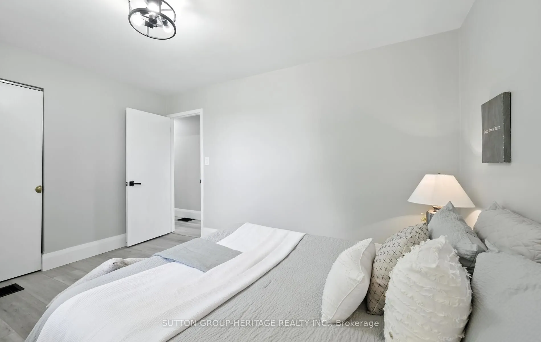 11 Sturgeon Crescent
