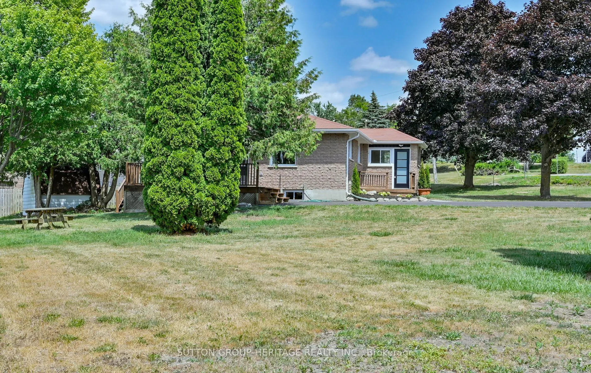 11 Sturgeon Crescent
