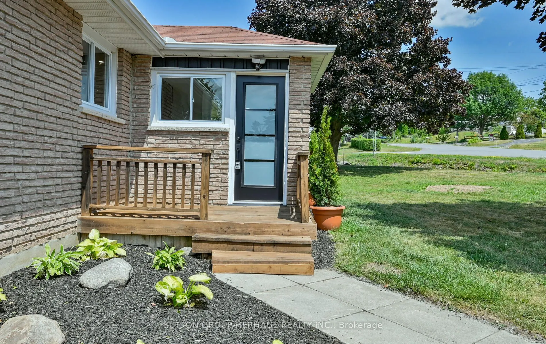 11 Sturgeon Crescent