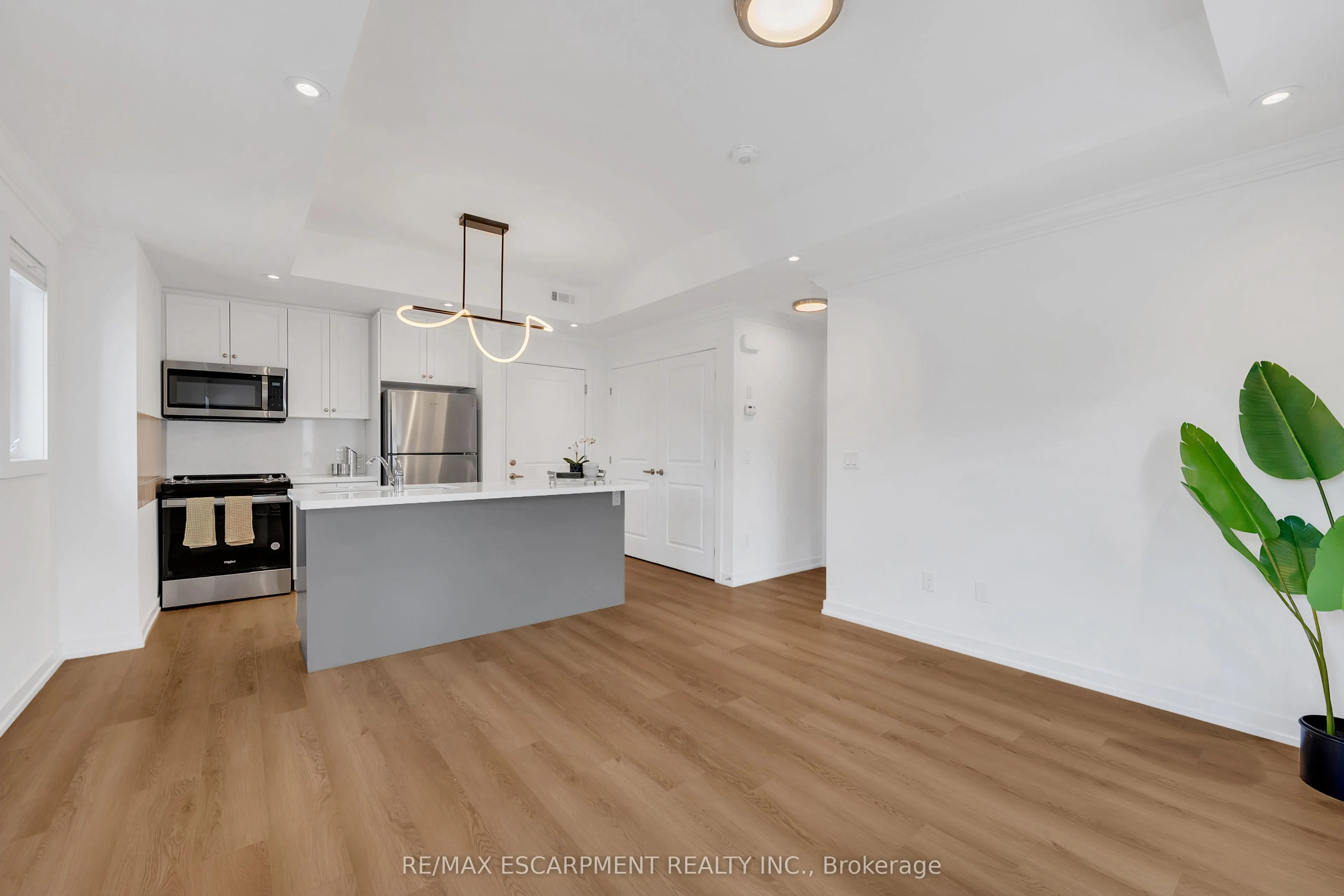 64 Kenesky Drive, #64