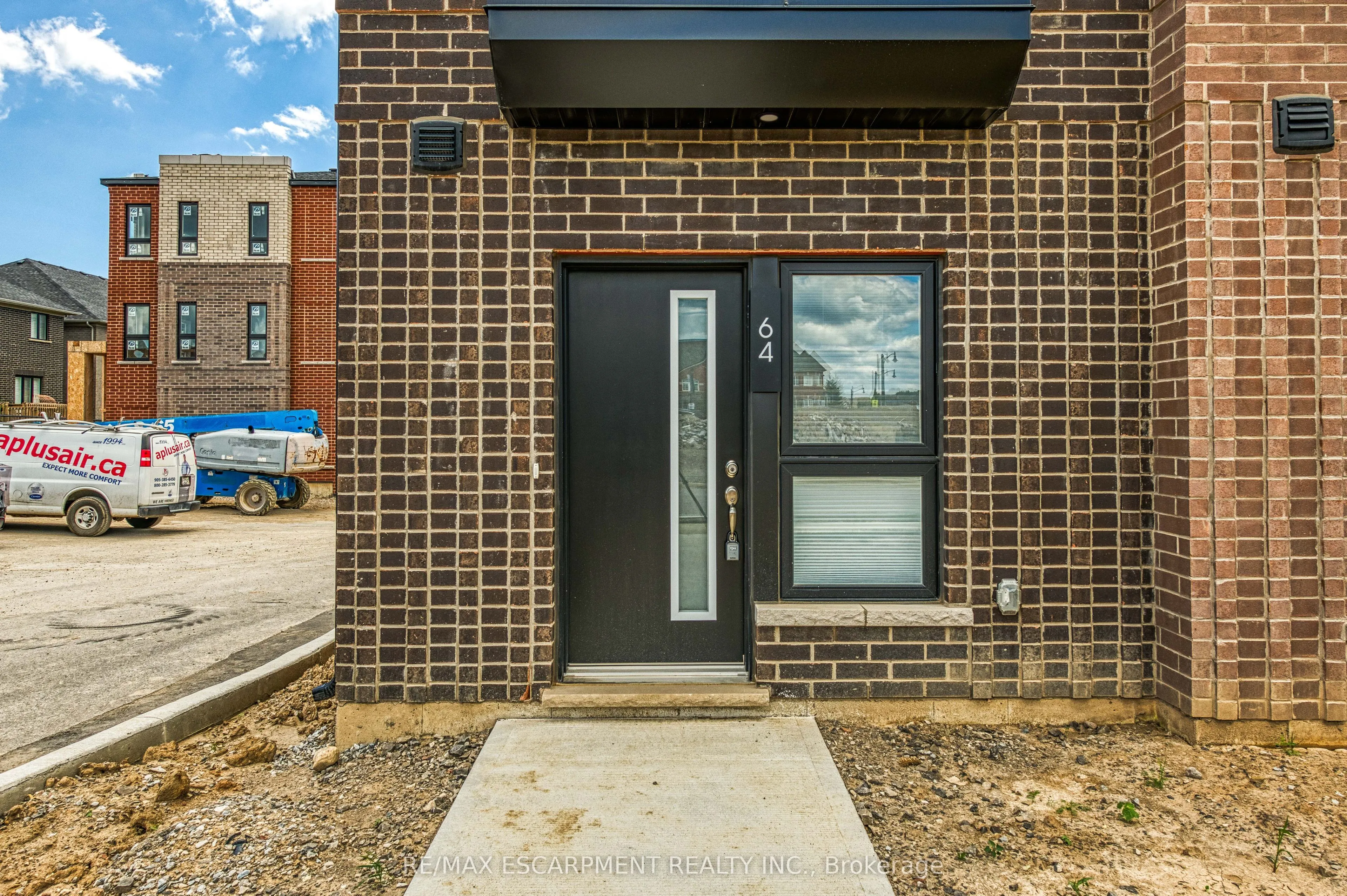 64 Kenesky Drive, #64