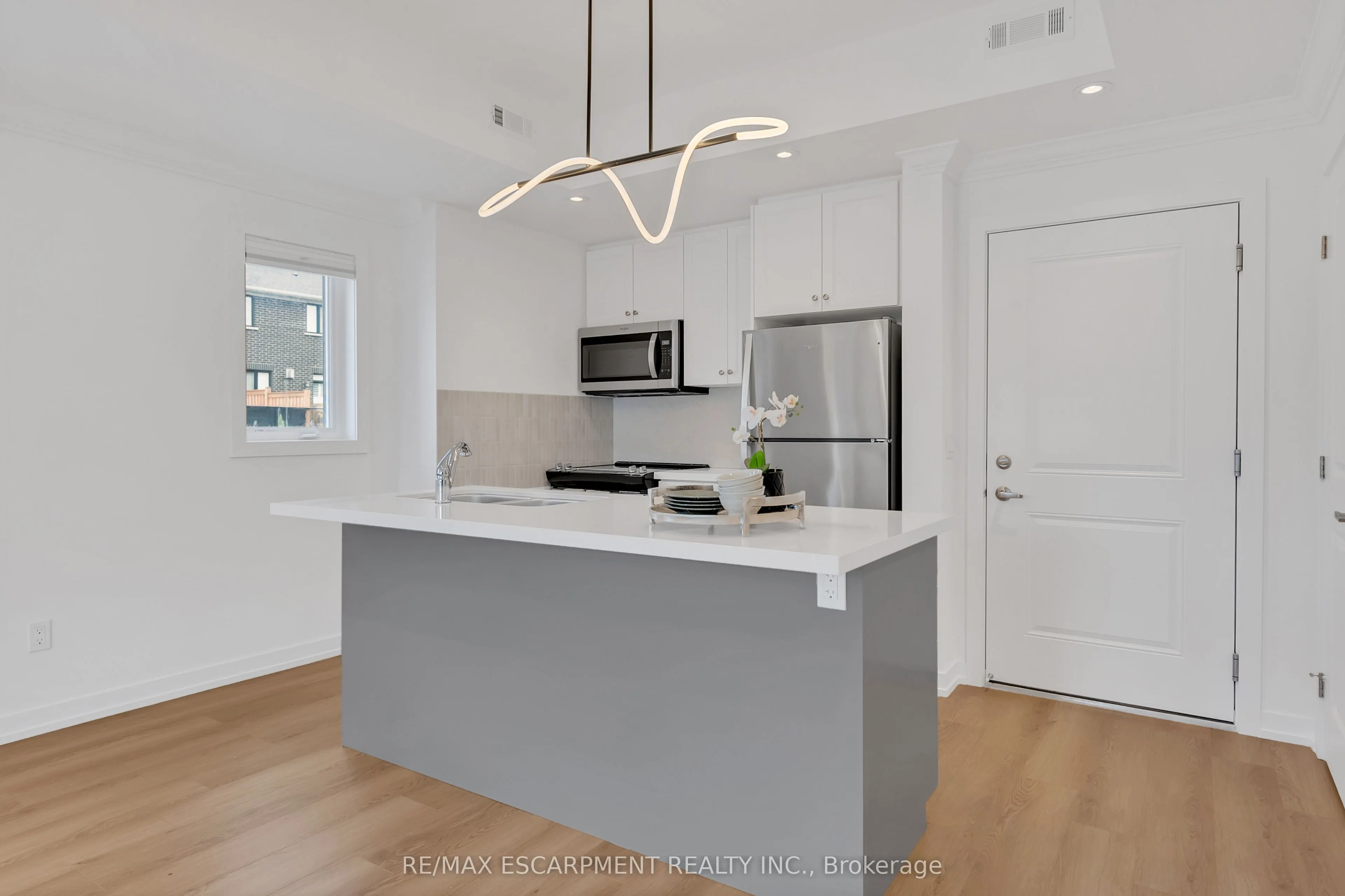 64 Kenesky Drive, #64