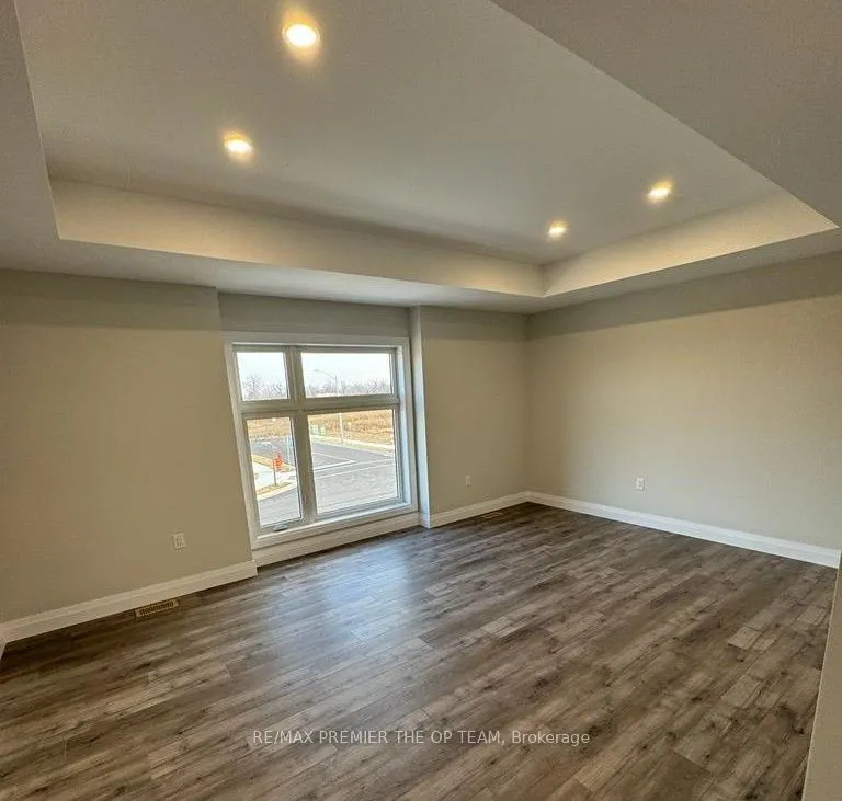 103 Eagle Street, #ON