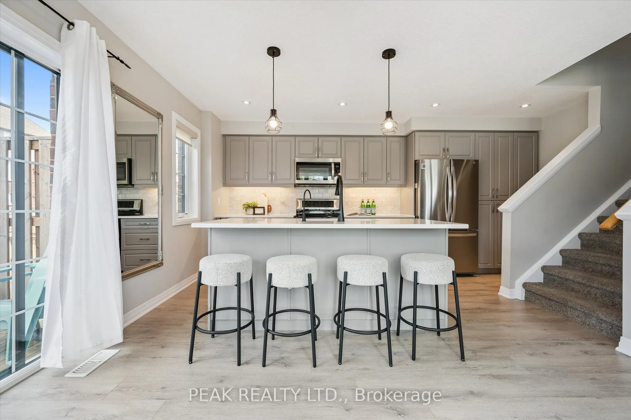 3 Ridgemount Street