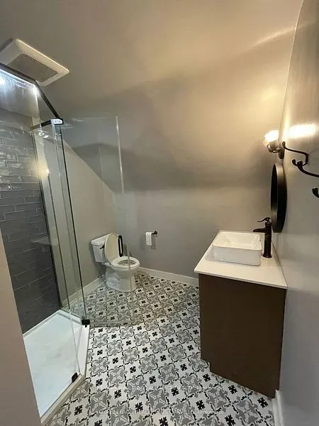22 Bevan Court W
