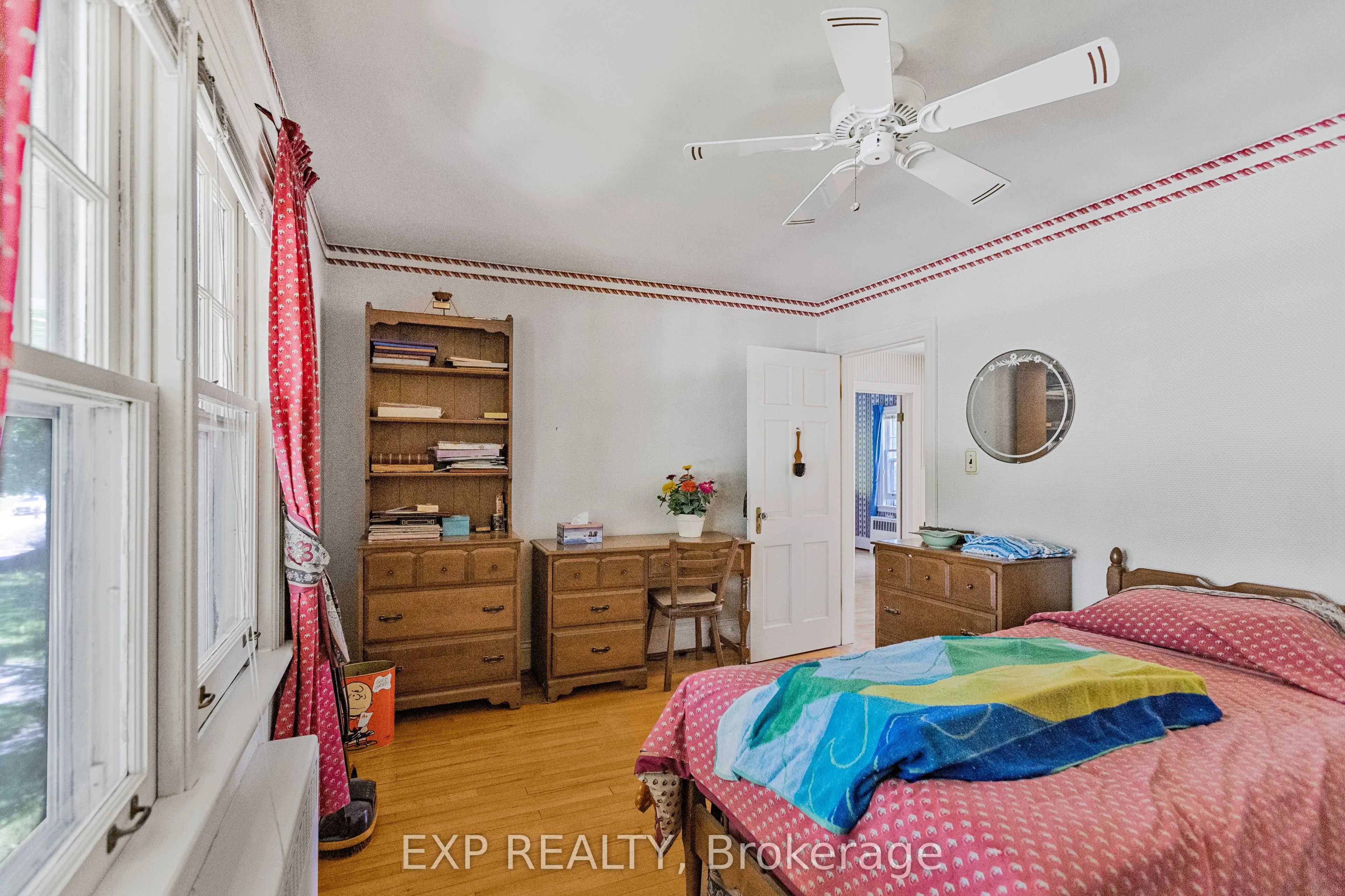 48 Garner Road W
