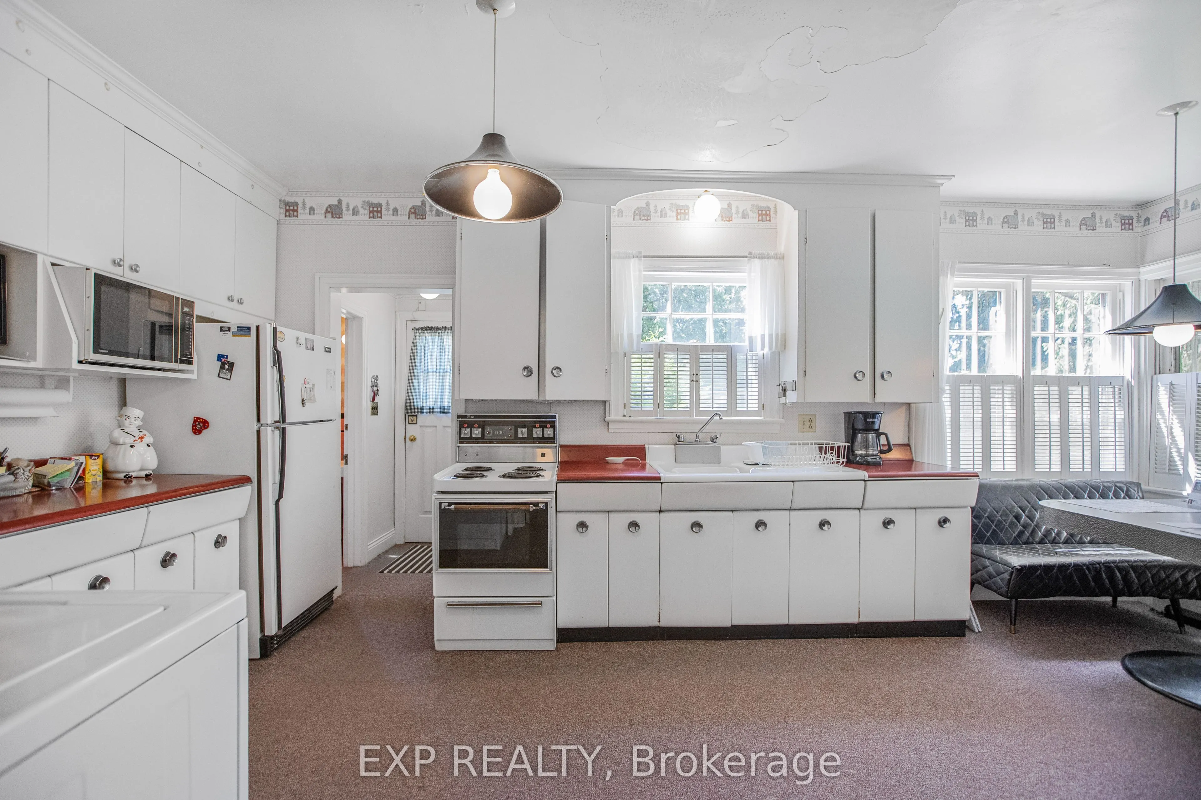 48 Garner Road W