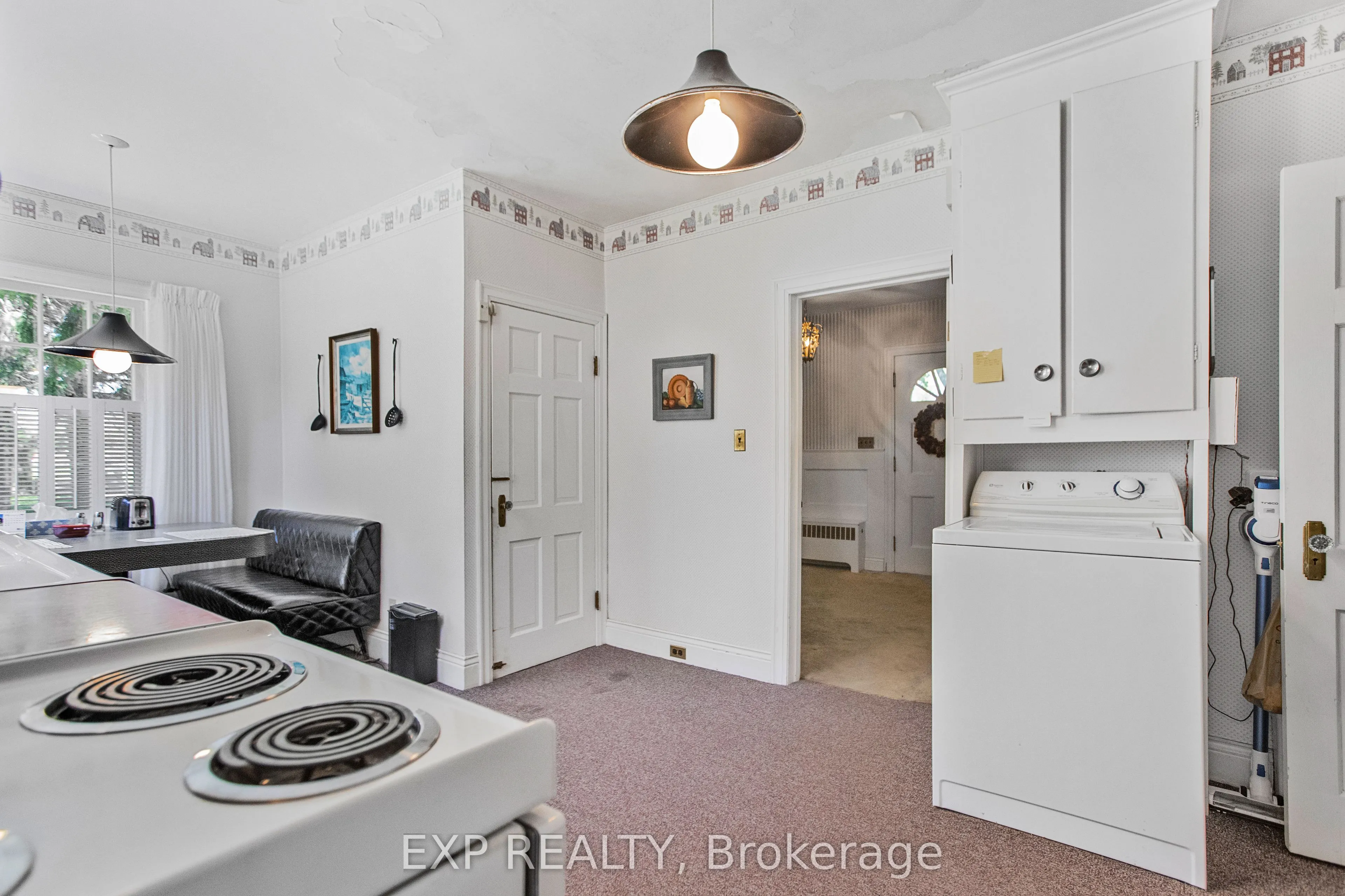 48 Garner Road W