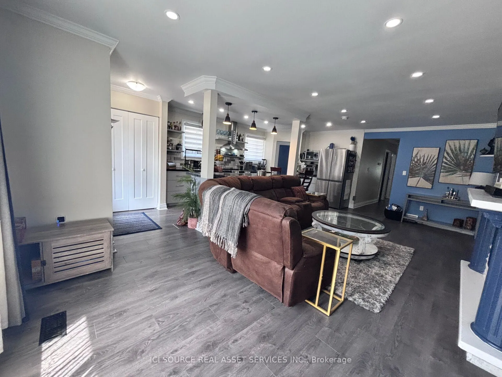 73 Marc Boulevard