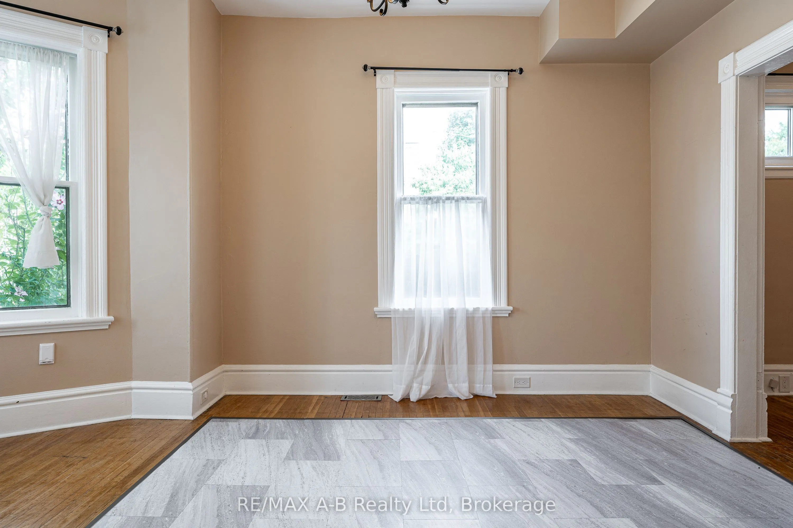 773 Rathbourne Avenue