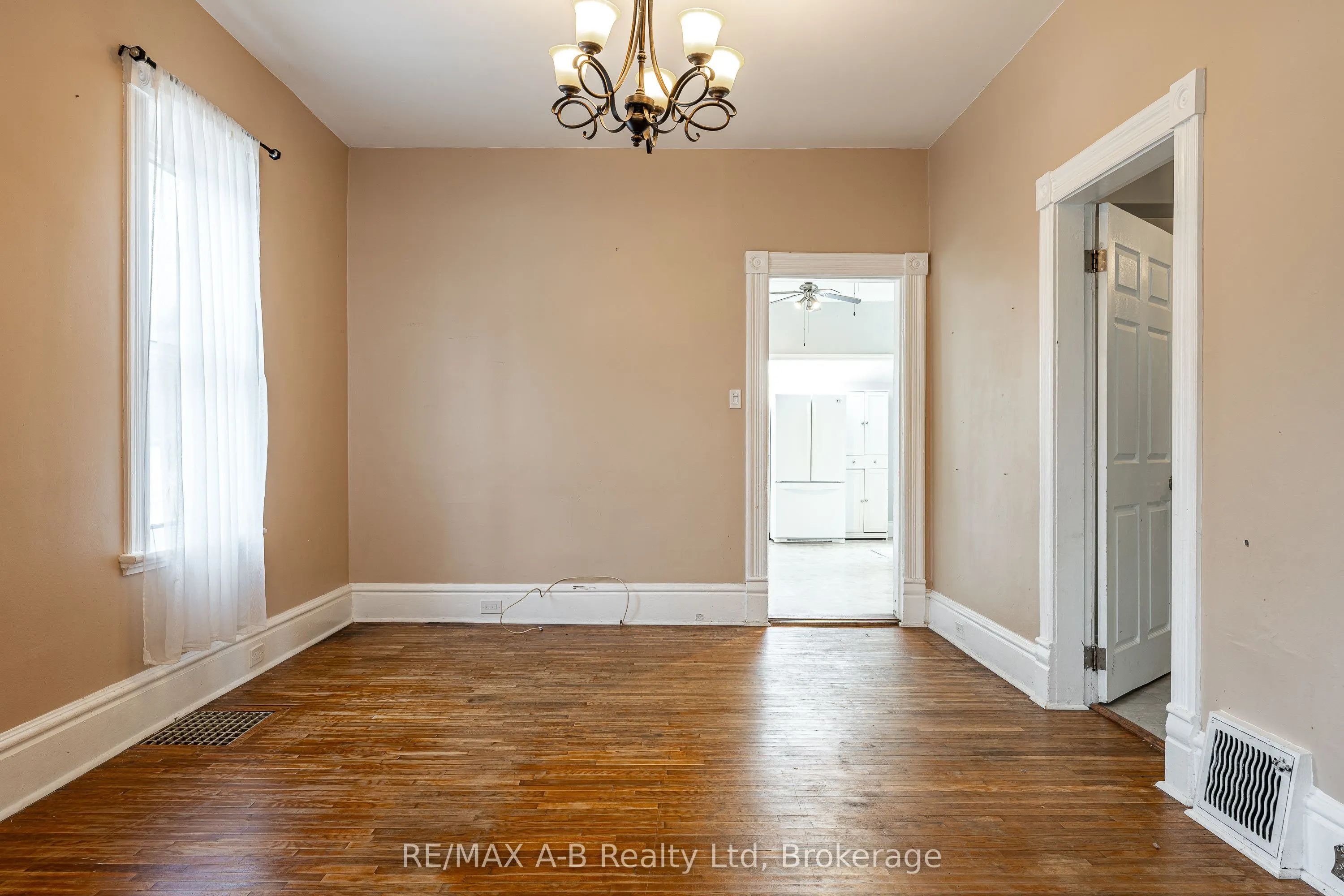 773 Rathbourne Avenue