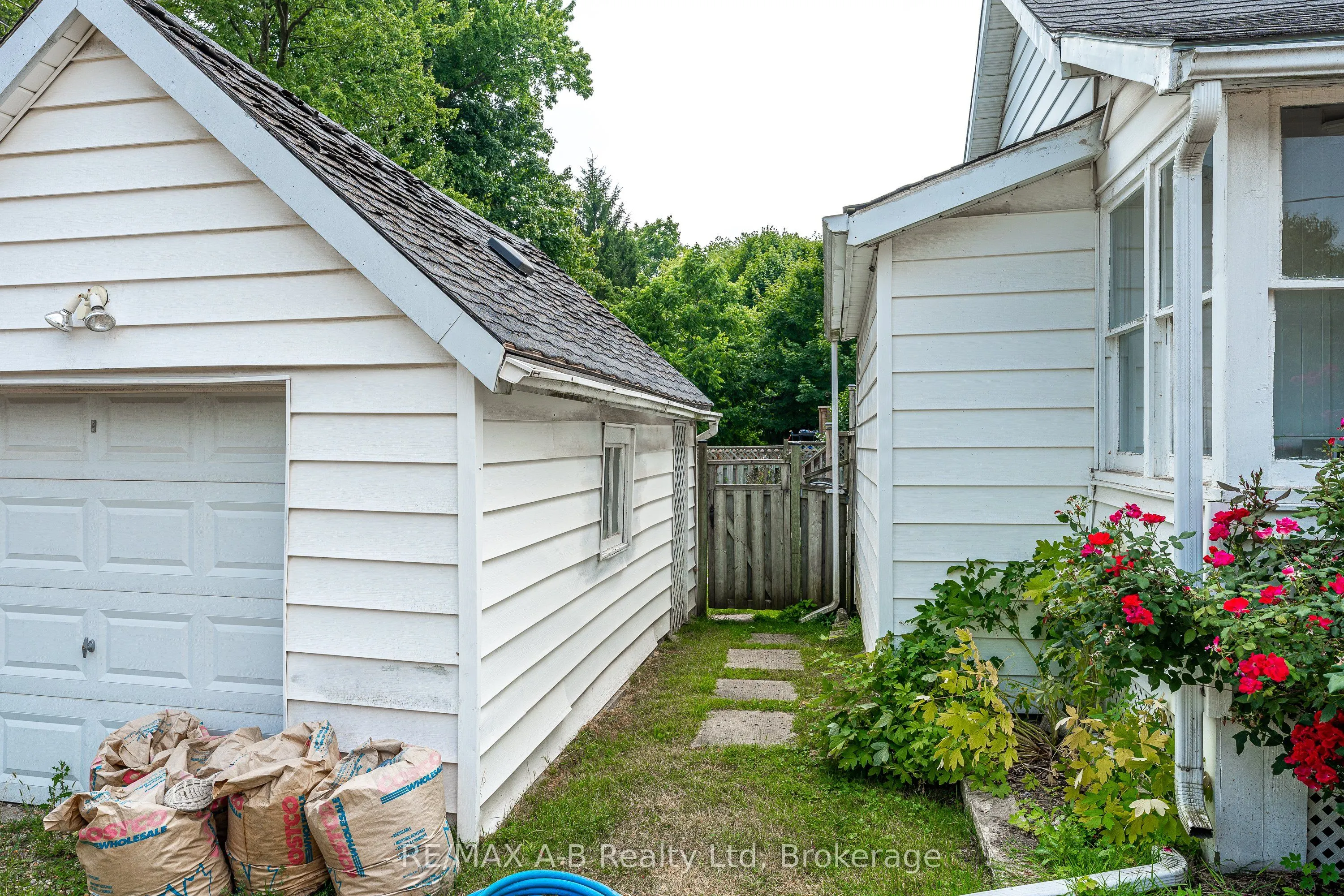773 Rathbourne Avenue