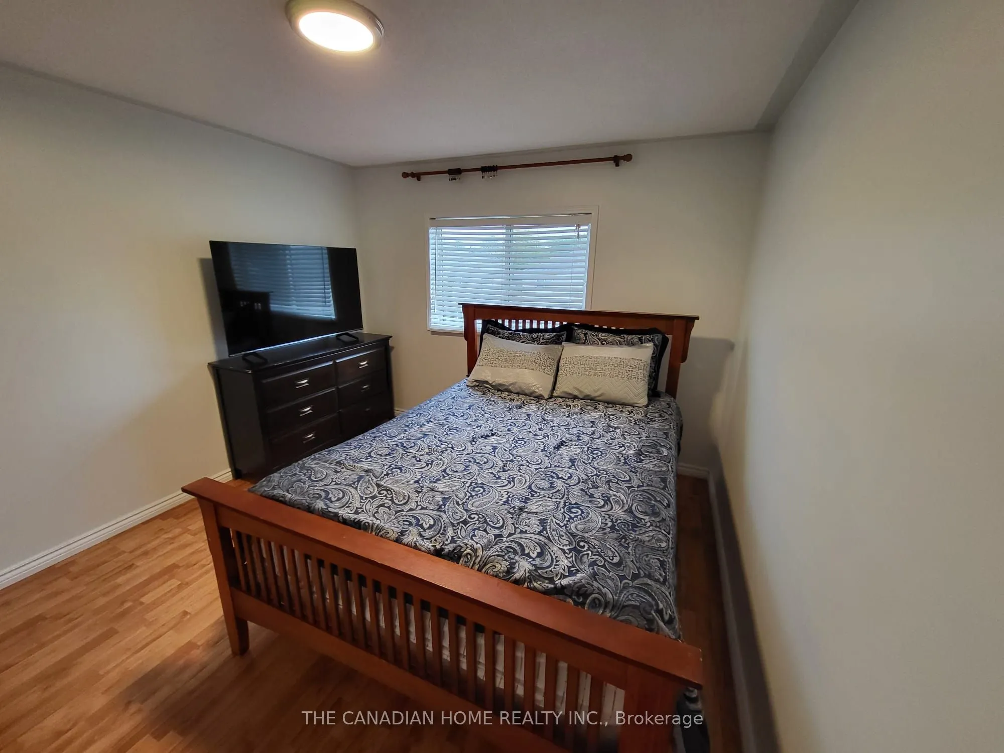 1020 Peach Blossom Crescent N