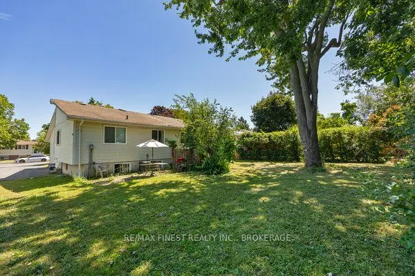 30 Woodstone Crescent