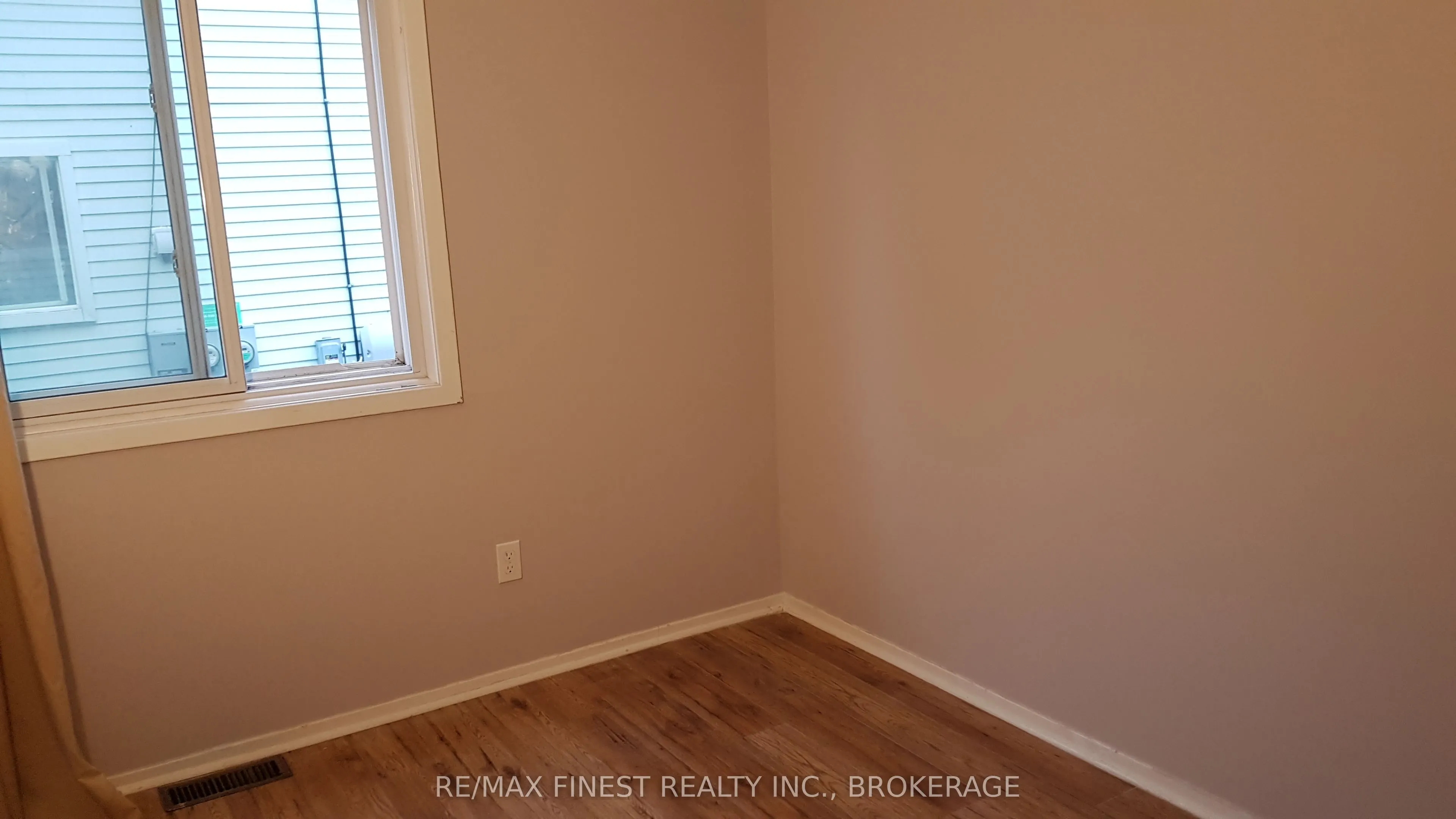 30 Woodstone Crescent