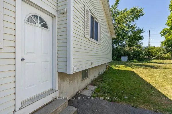 30 Woodstone Crescent
