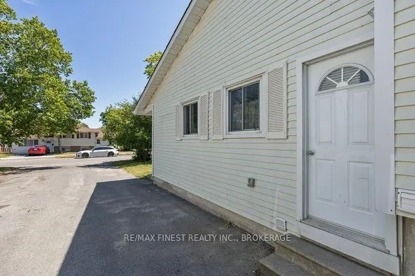 30 Woodstone Crescent