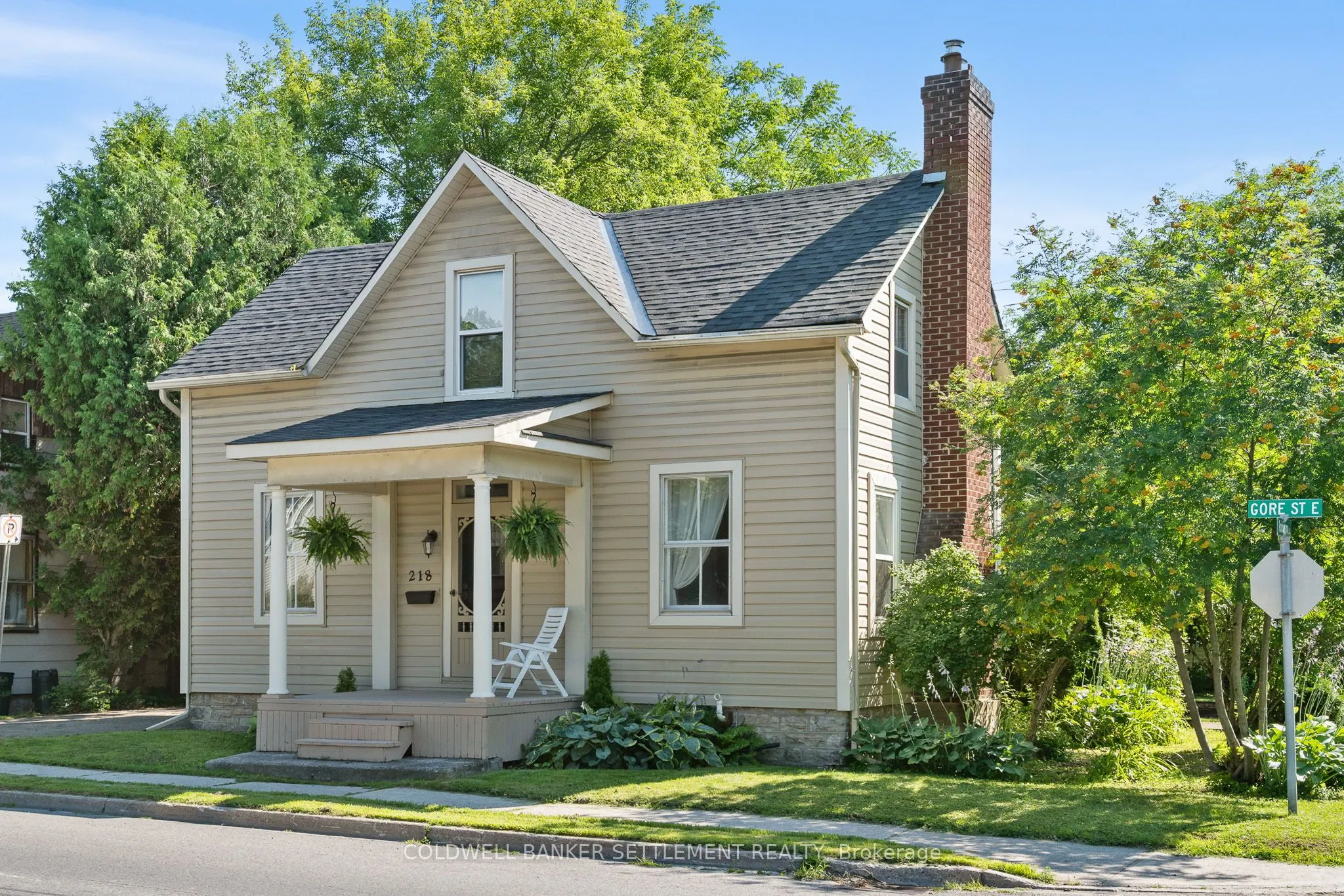 218 Gore Street E