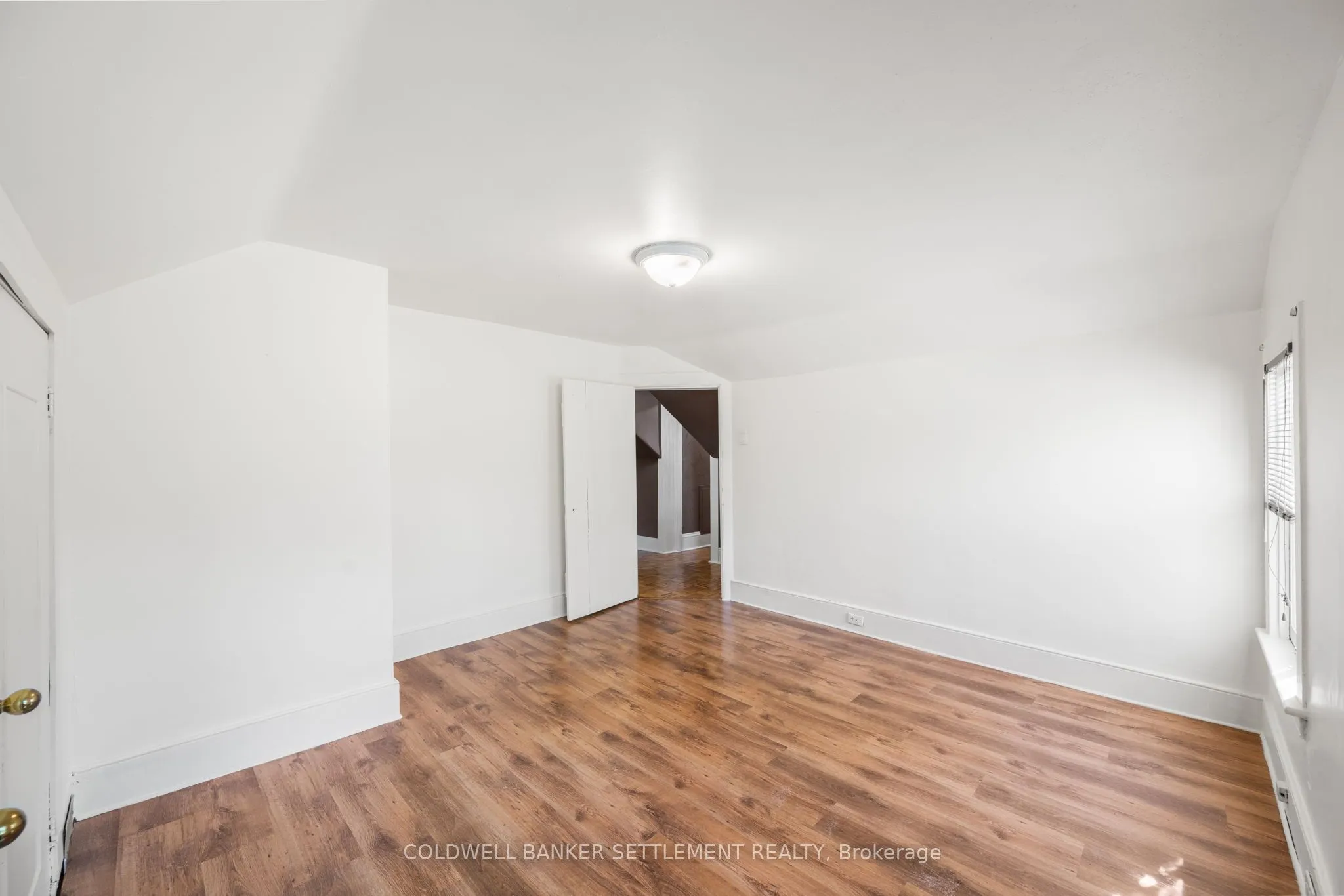 218 Gore Street E