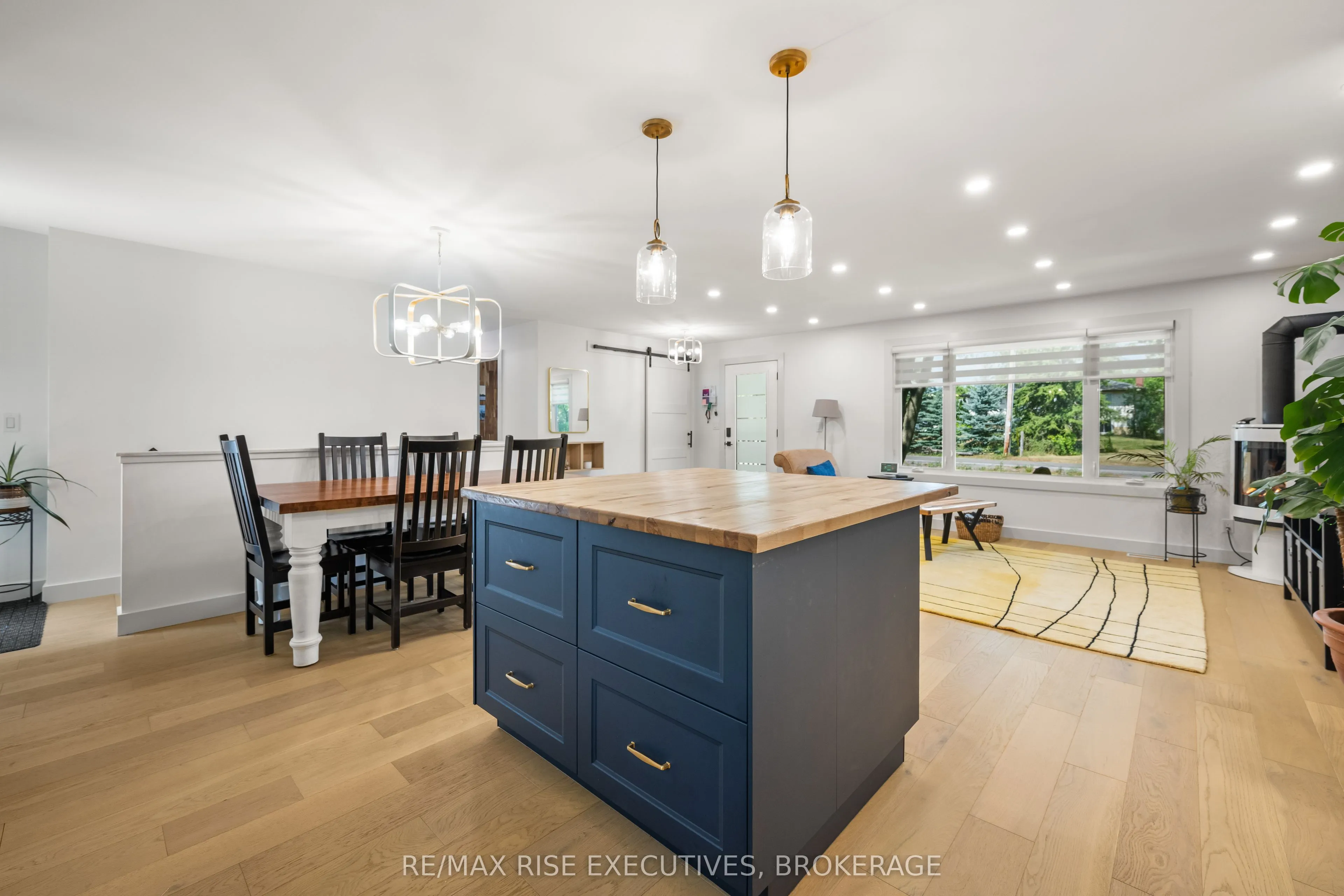 3419 Round Lake Road