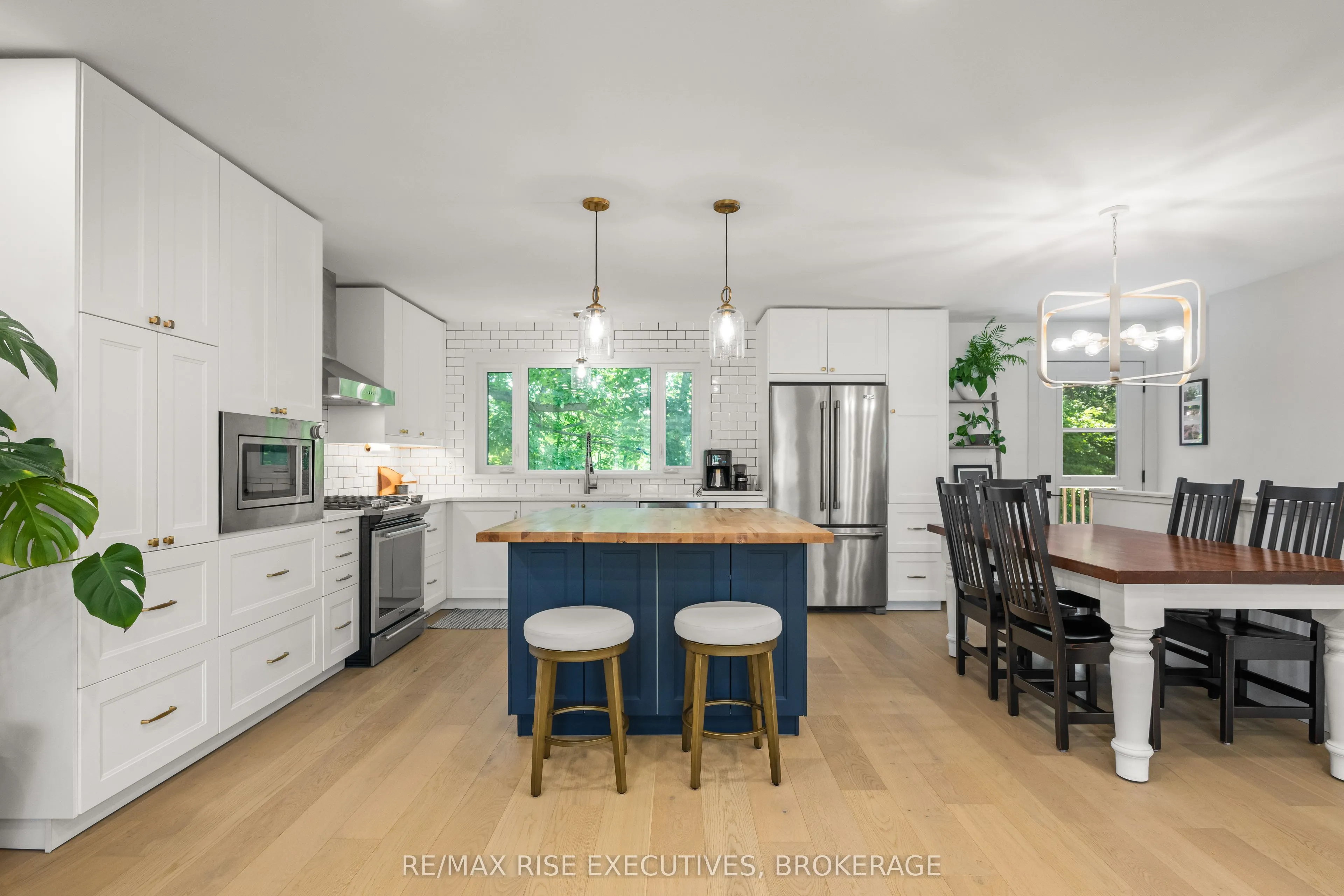 3419 Round Lake Road