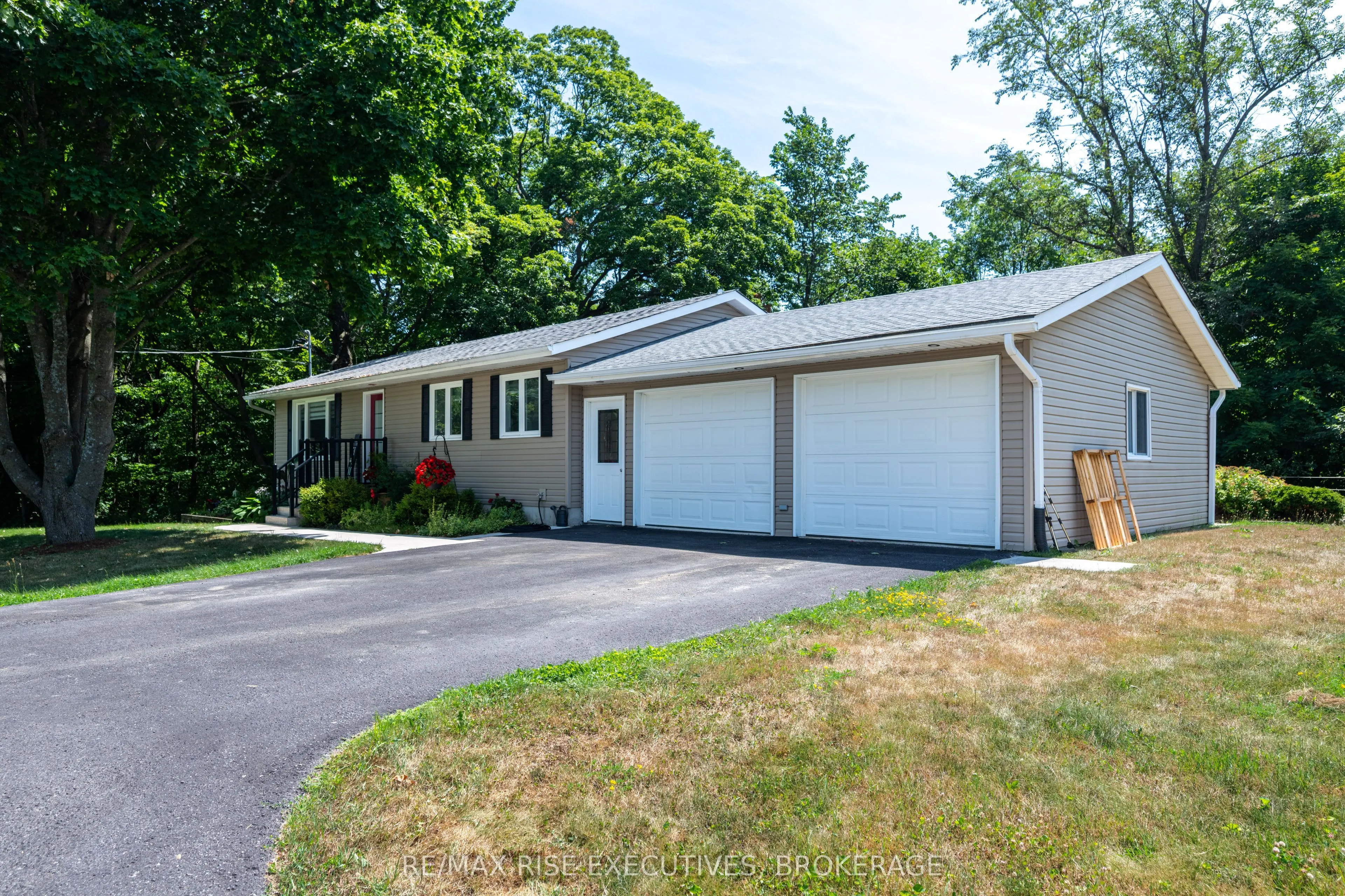 3419 Round Lake Road