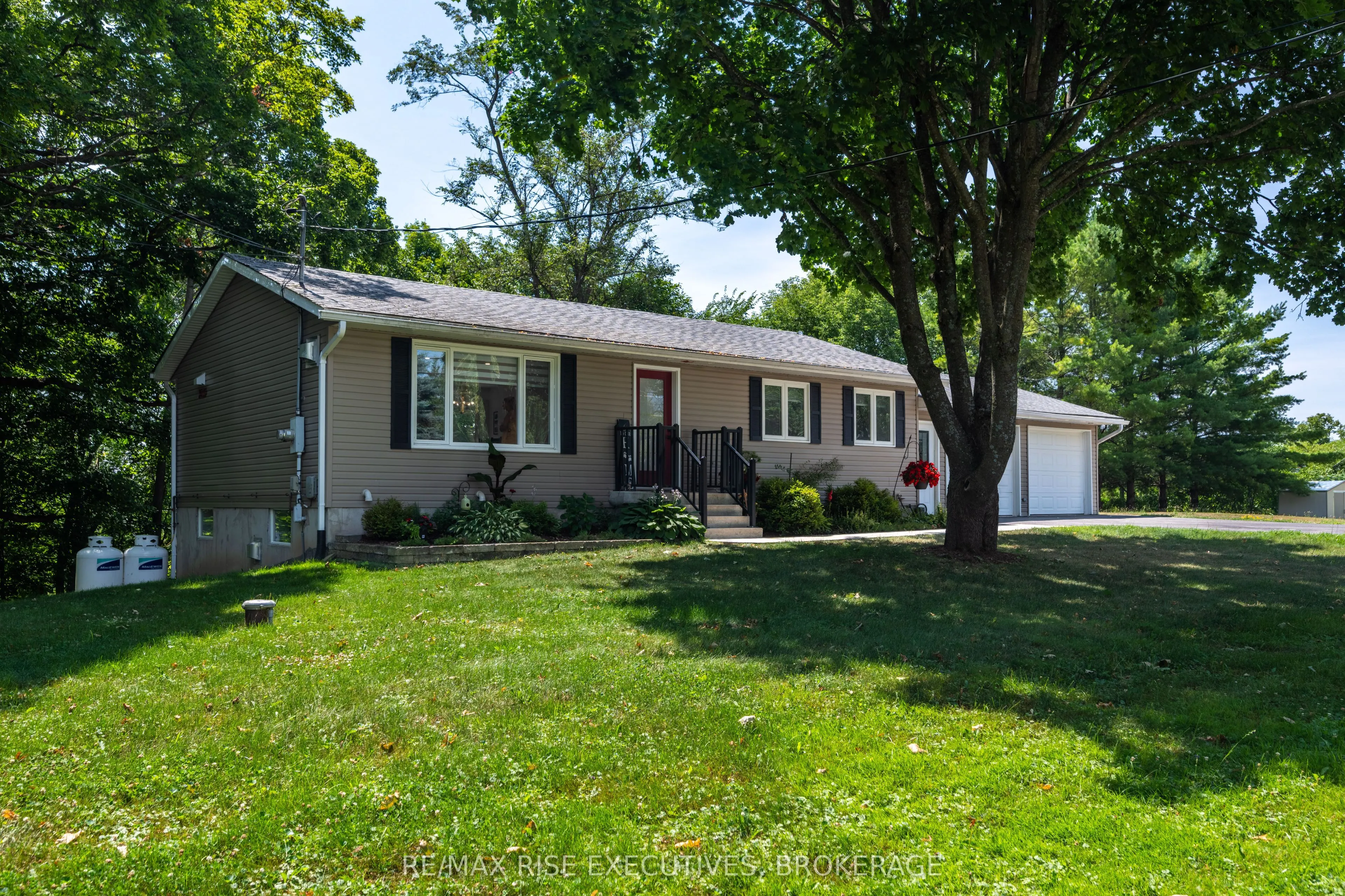 3419 Round Lake Road