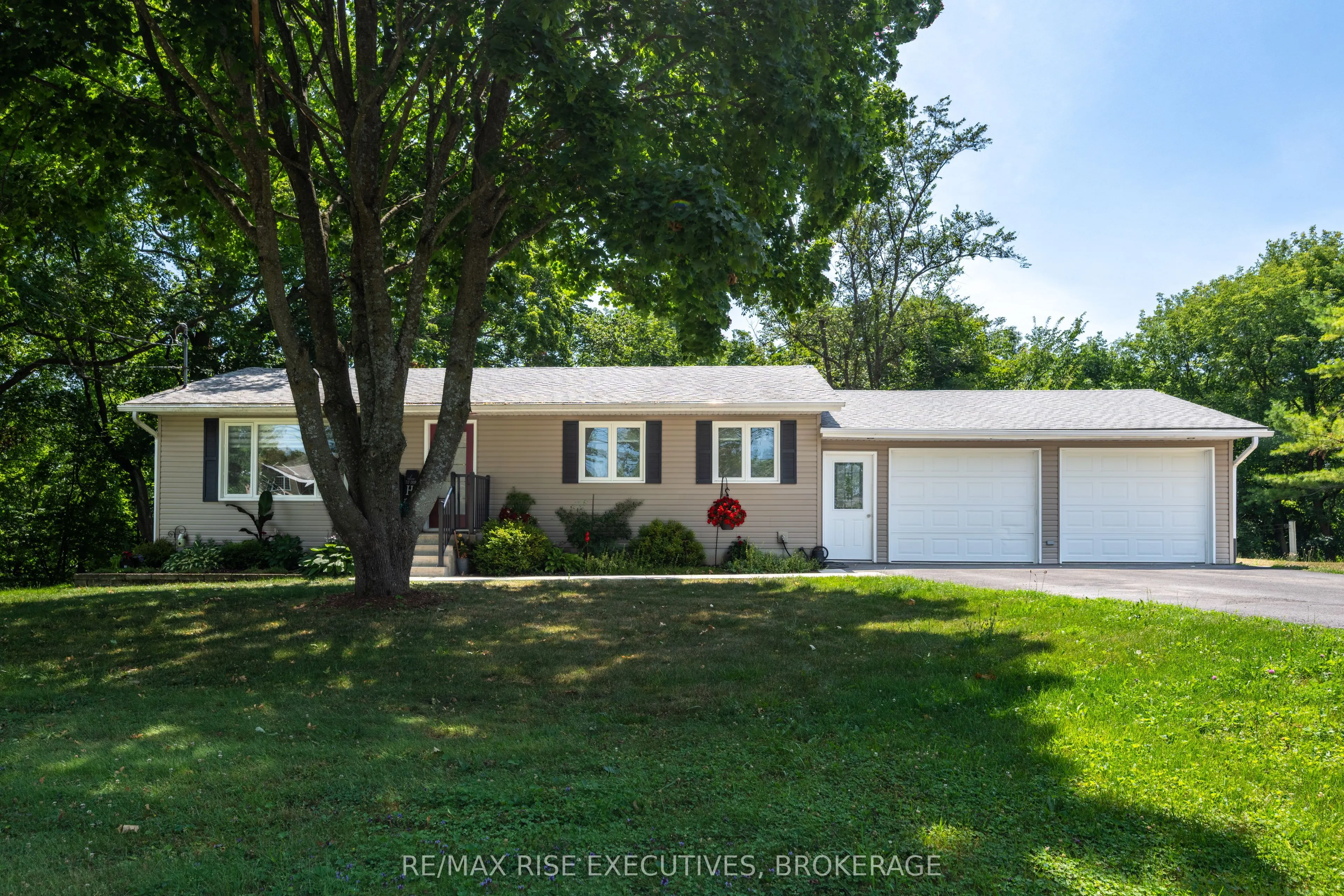 3419 Round Lake Road
