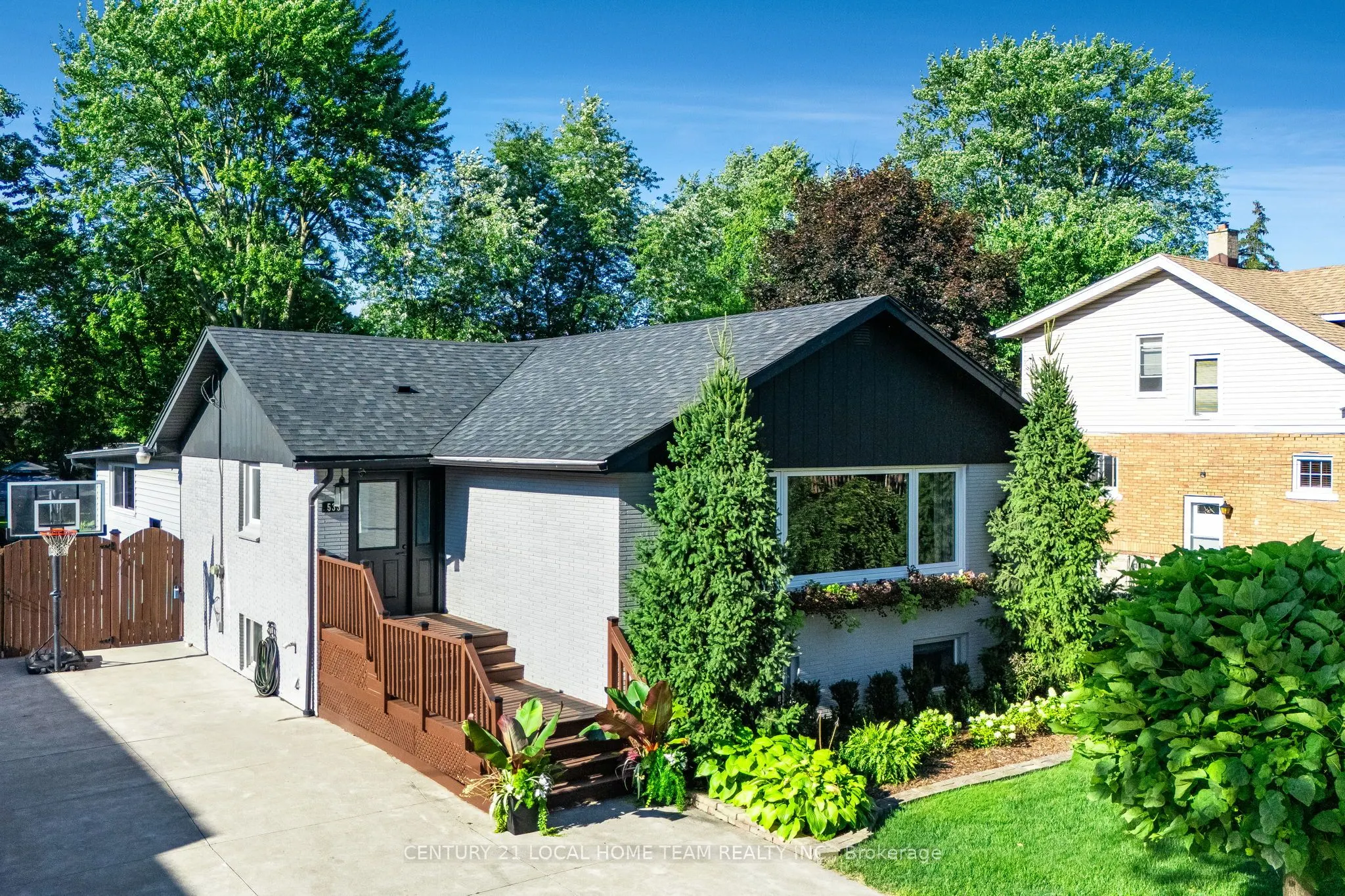 533 Morand Street
