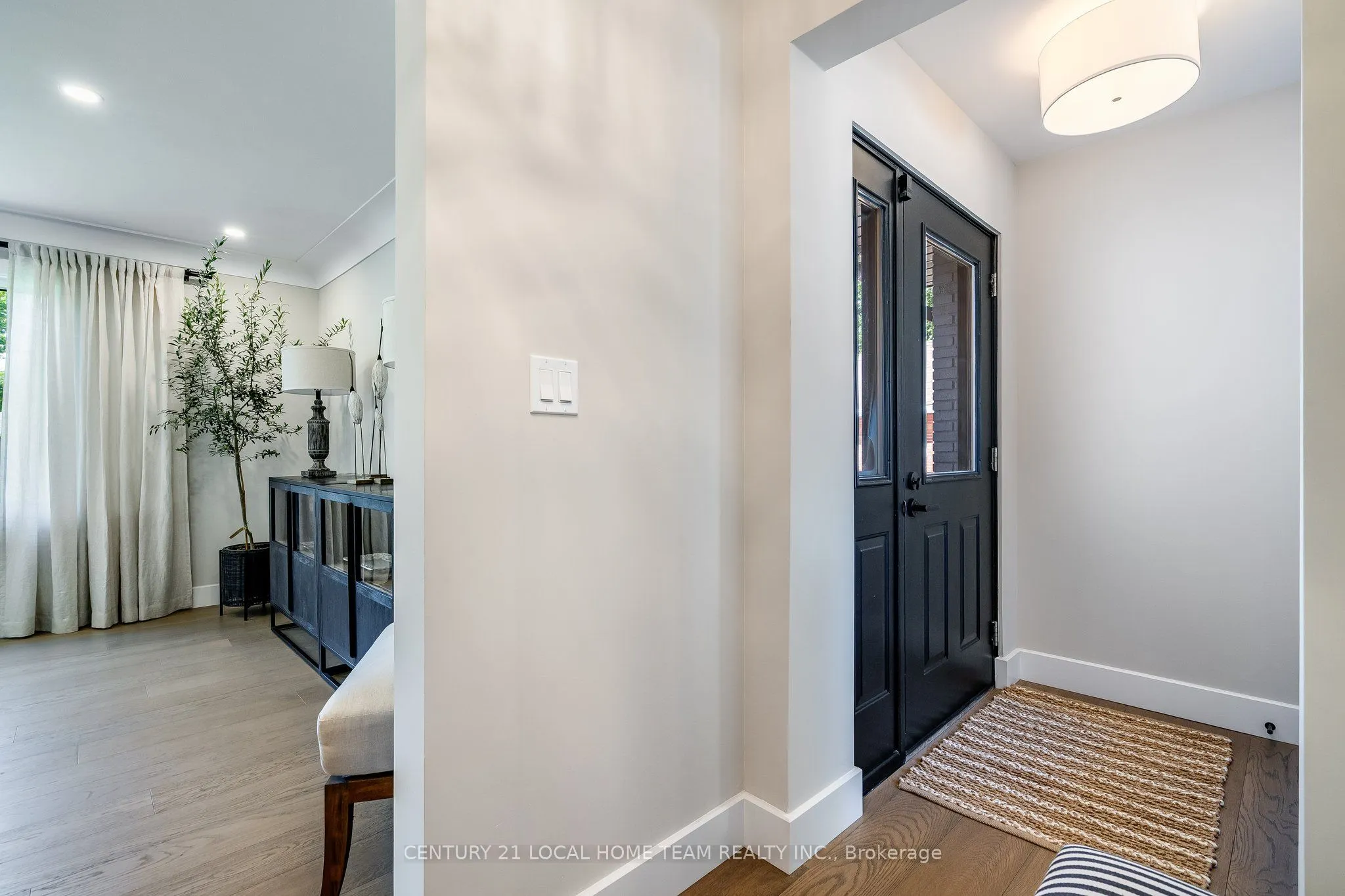 533 Morand Street