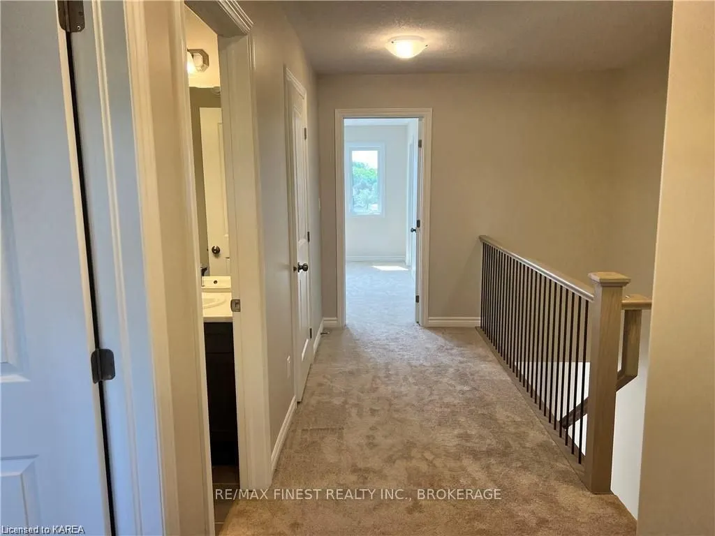 194 HERITAGE PARK Drive