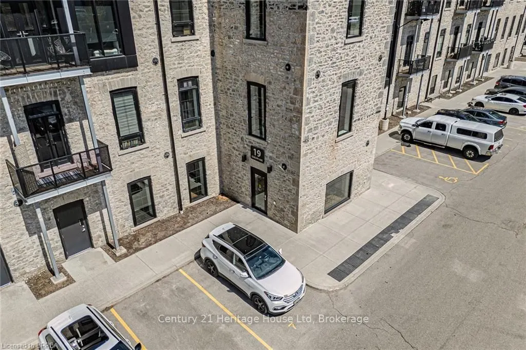 19 Guelph Avenue, #105