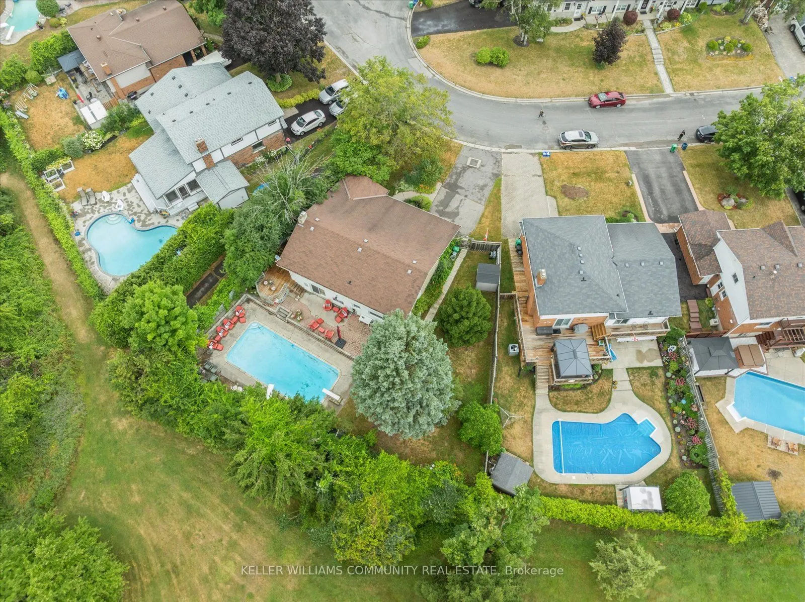 11 Bayleaf Court
