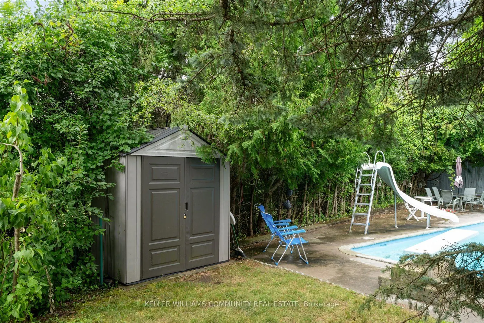 11 Bayleaf Court