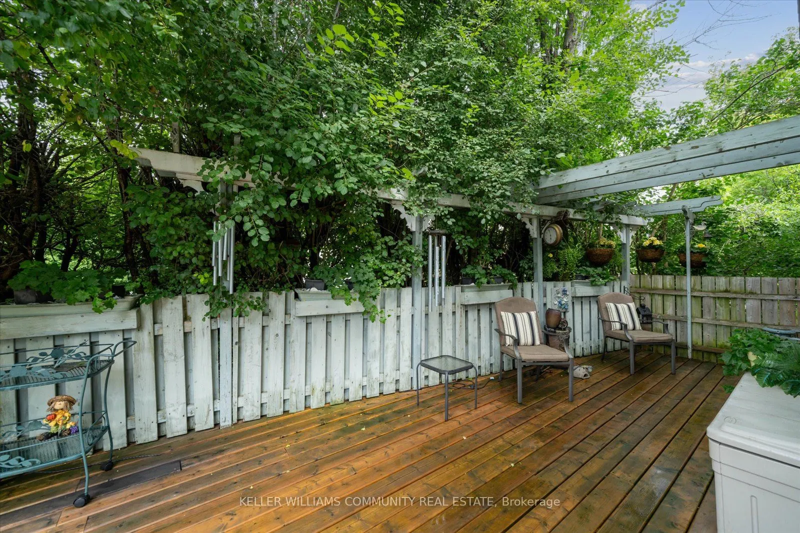 11 Bayleaf Court