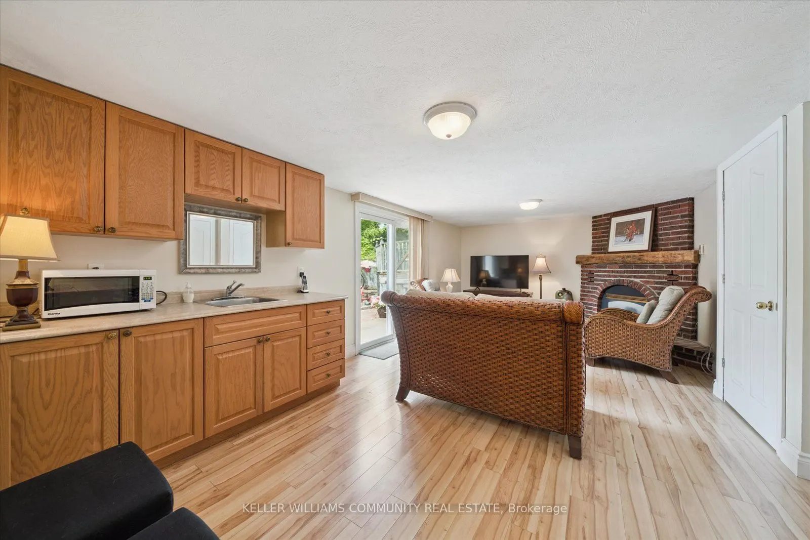 11 Bayleaf Court